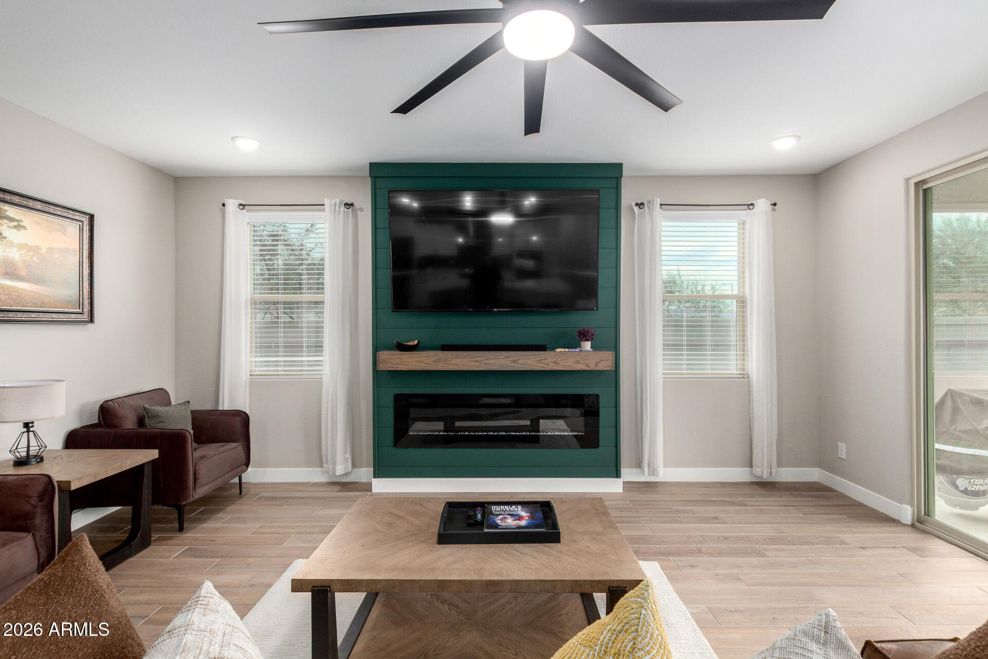 17282 W DAHLIA Drive