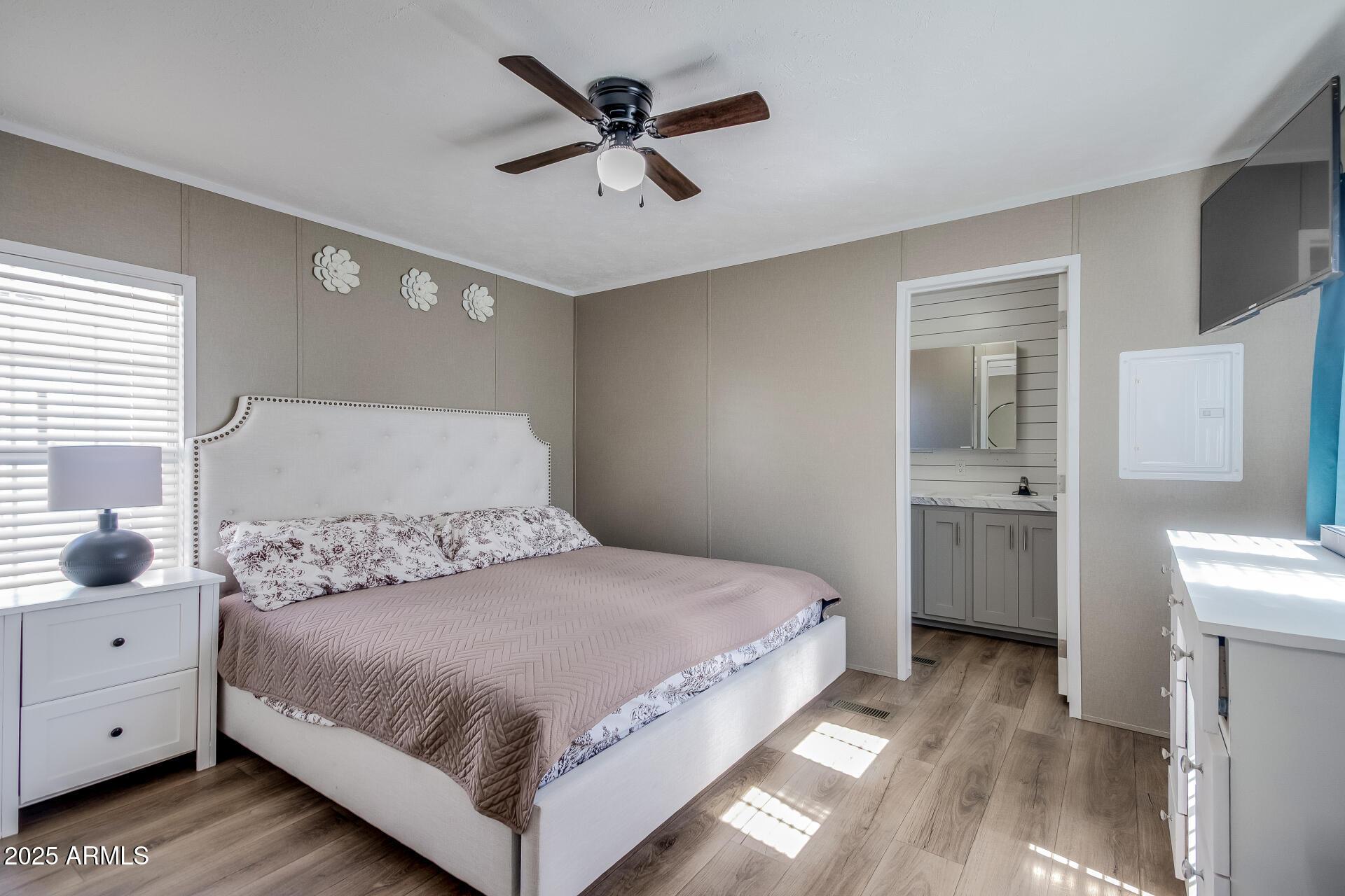 2605 W VAN BUREN Street 104