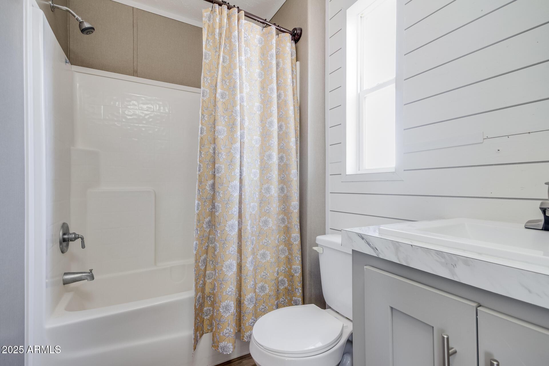 2605 W VAN BUREN Street 104