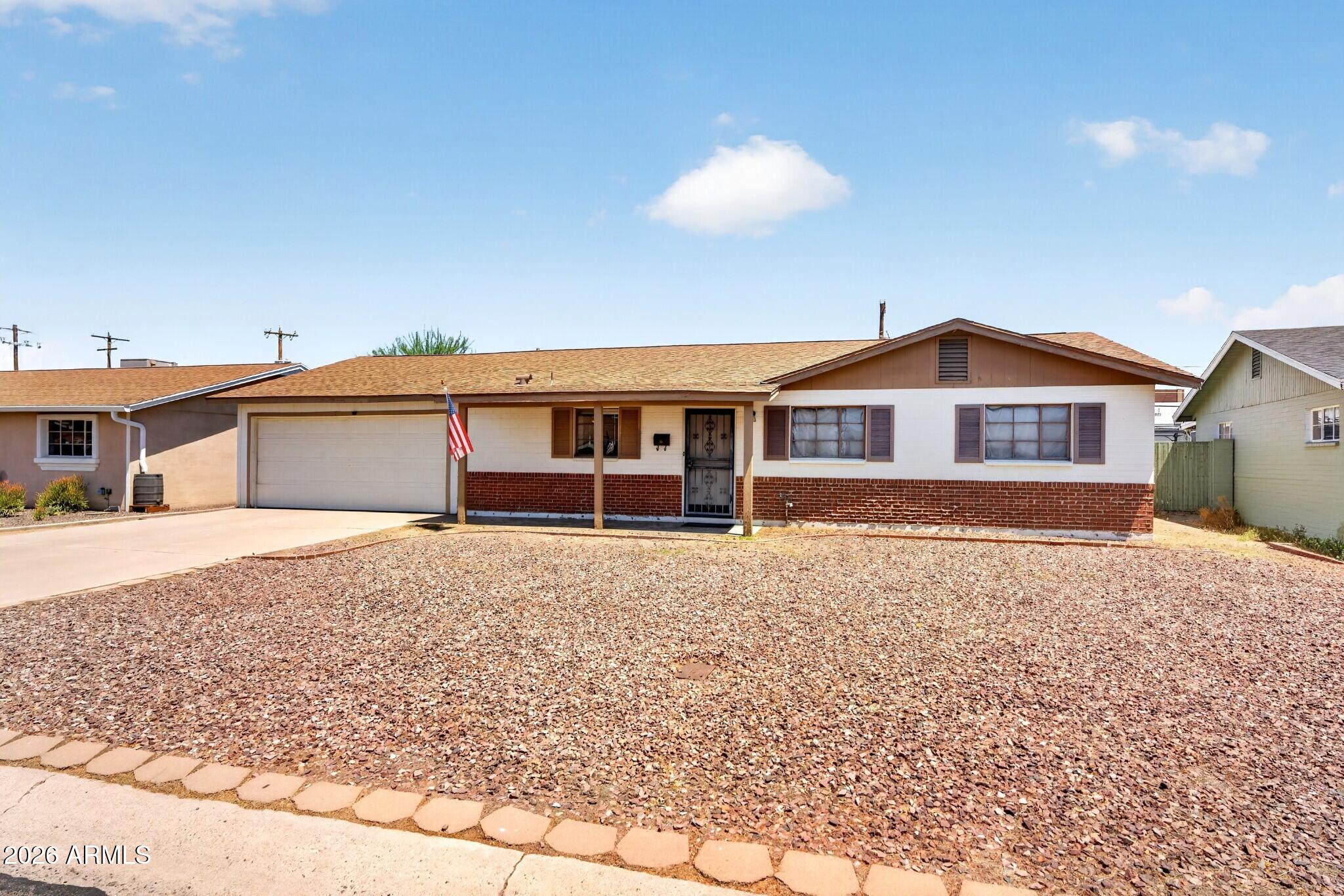 2038 W PALO VERDE Drive