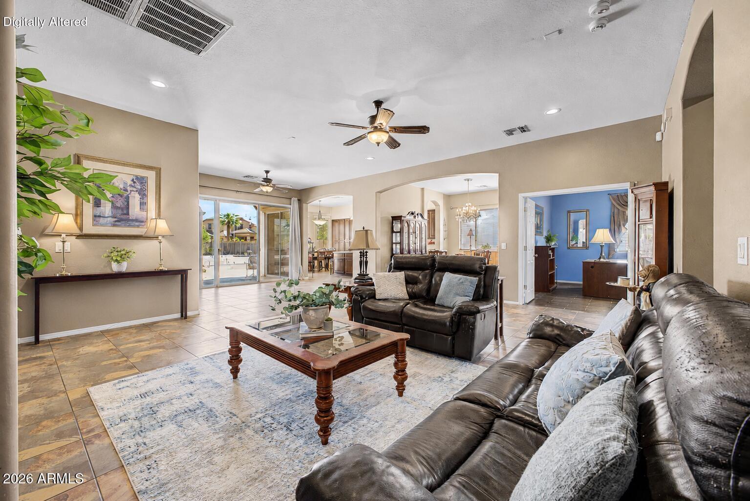 8602 W HELEN Lane