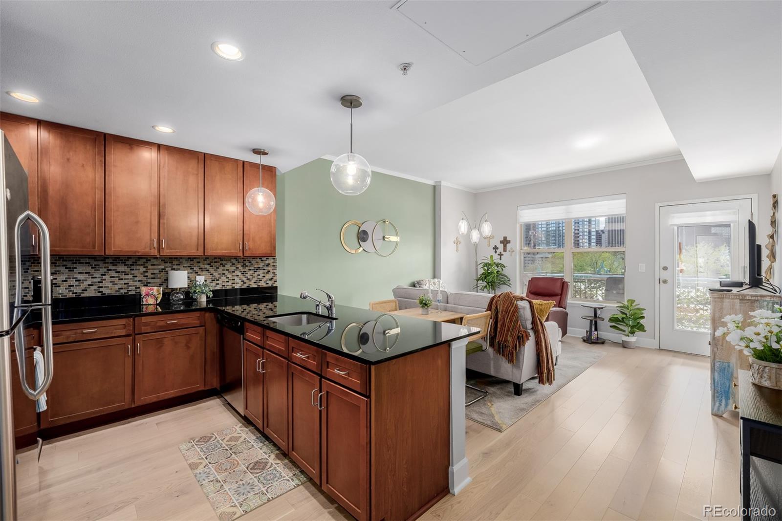 1975 N Grant Street Unit: 509