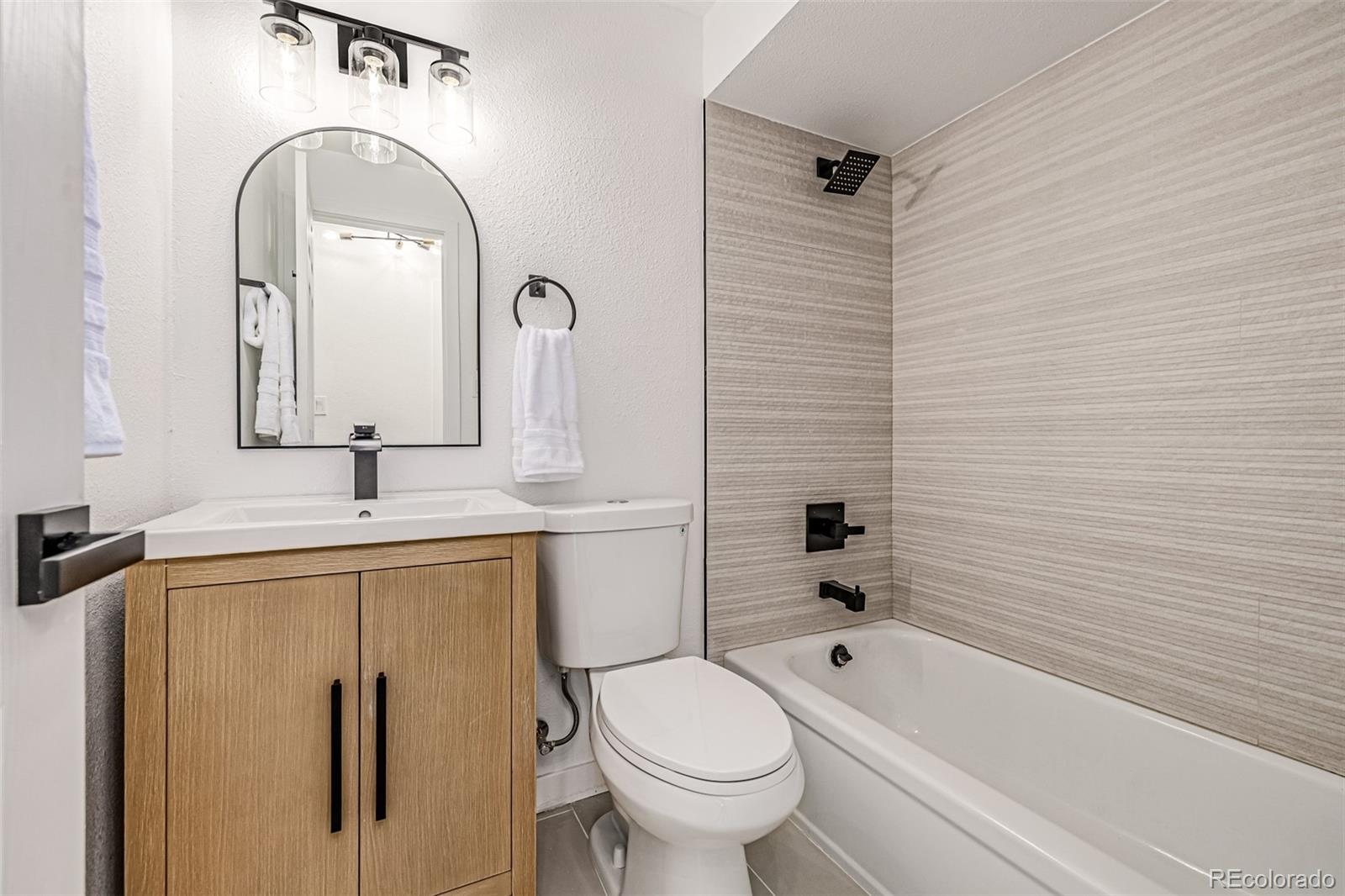 3831 W Rutgers Place