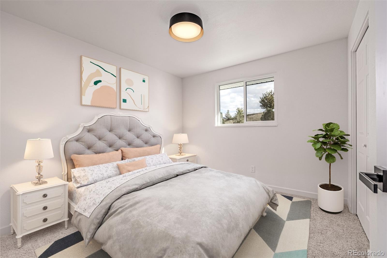 3831 W Rutgers Place