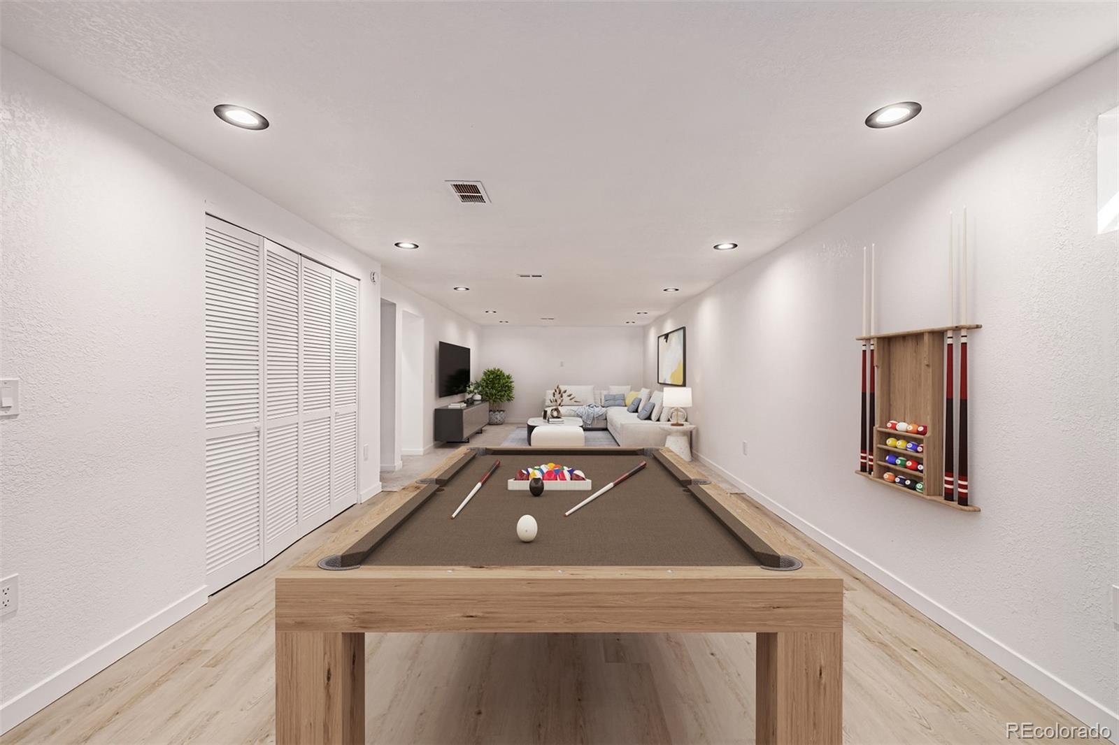 3831 W Rutgers Place