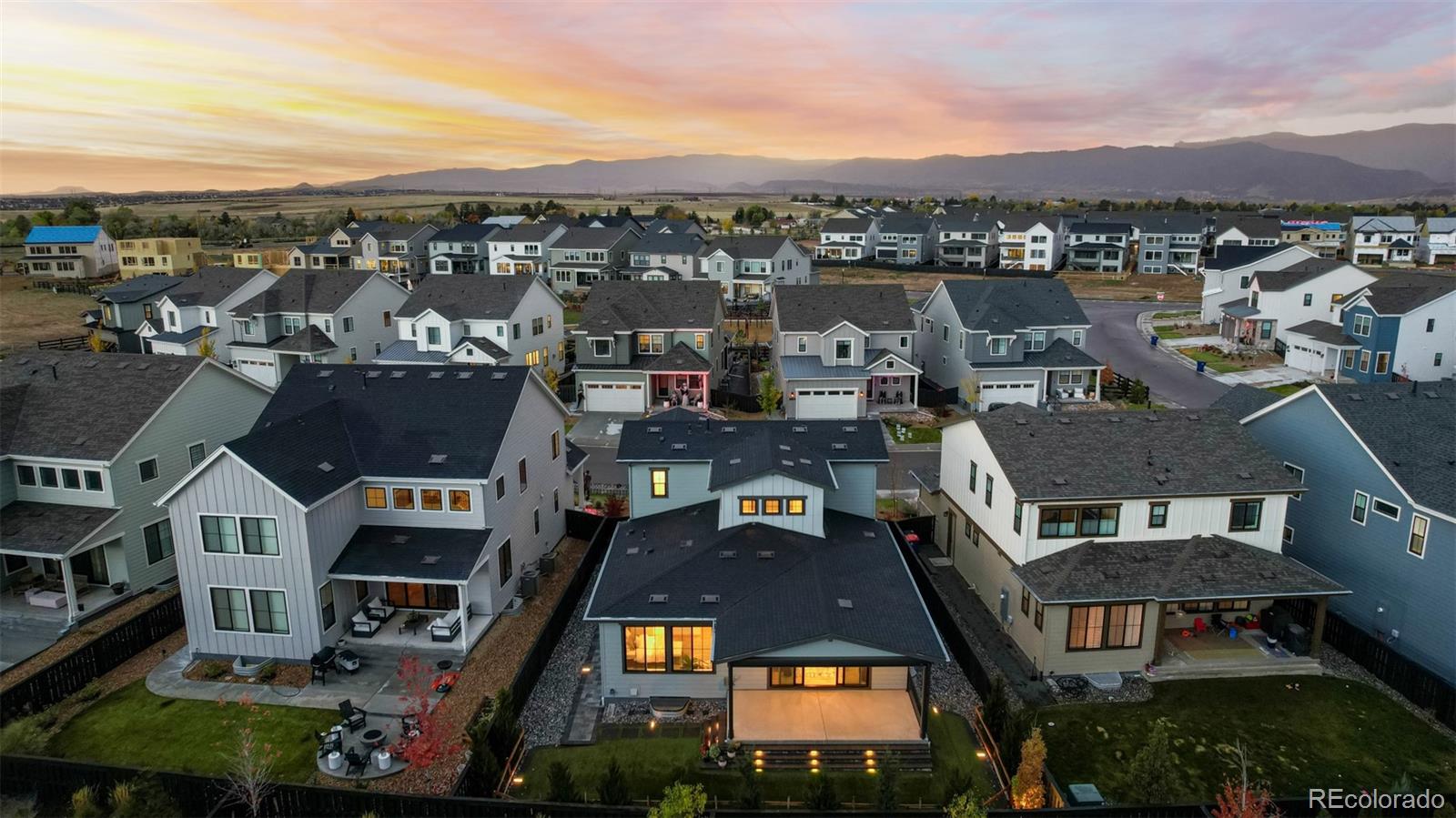 11238 Golden Hour Avenue