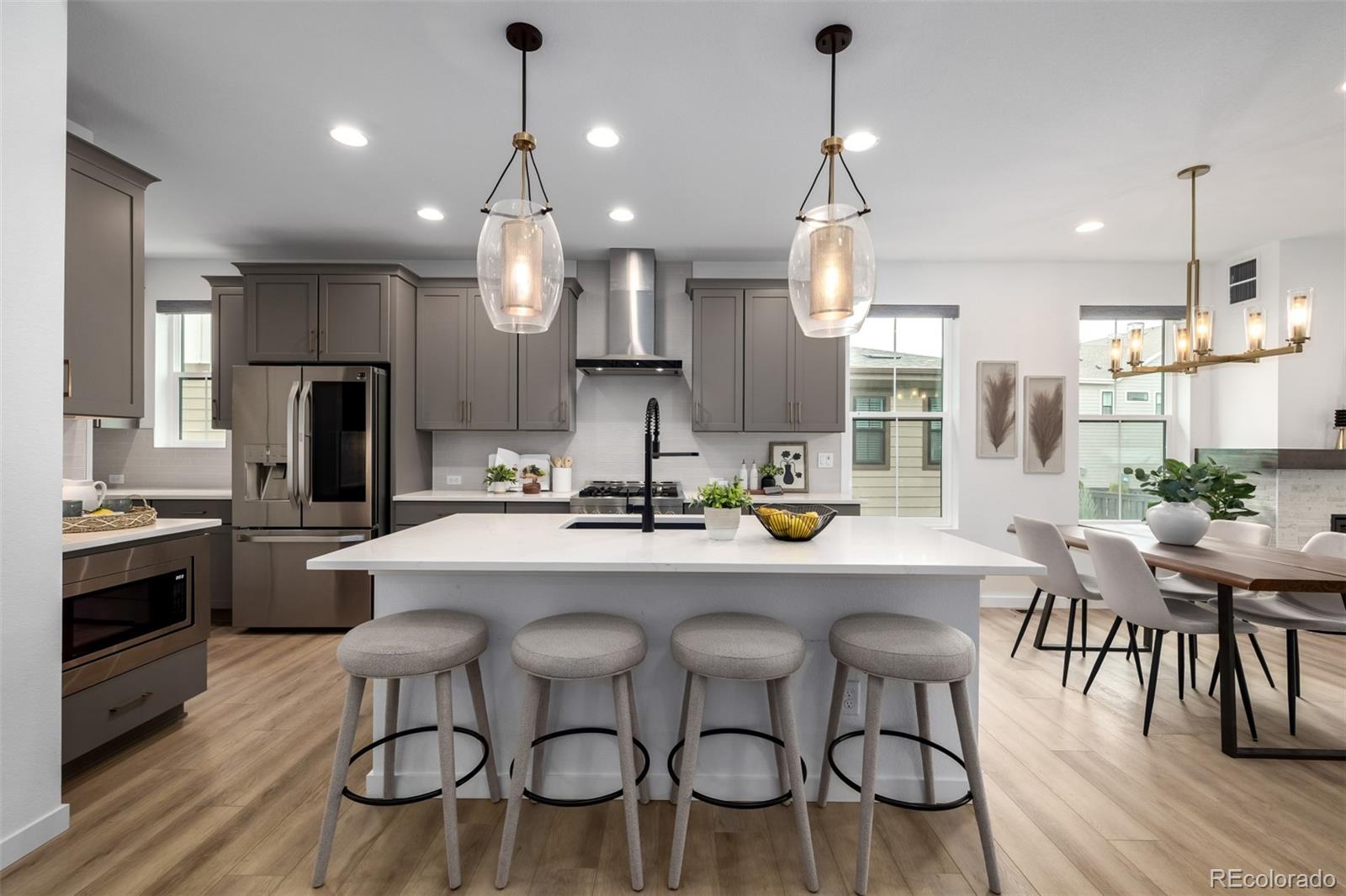 11238 Golden Hour Avenue