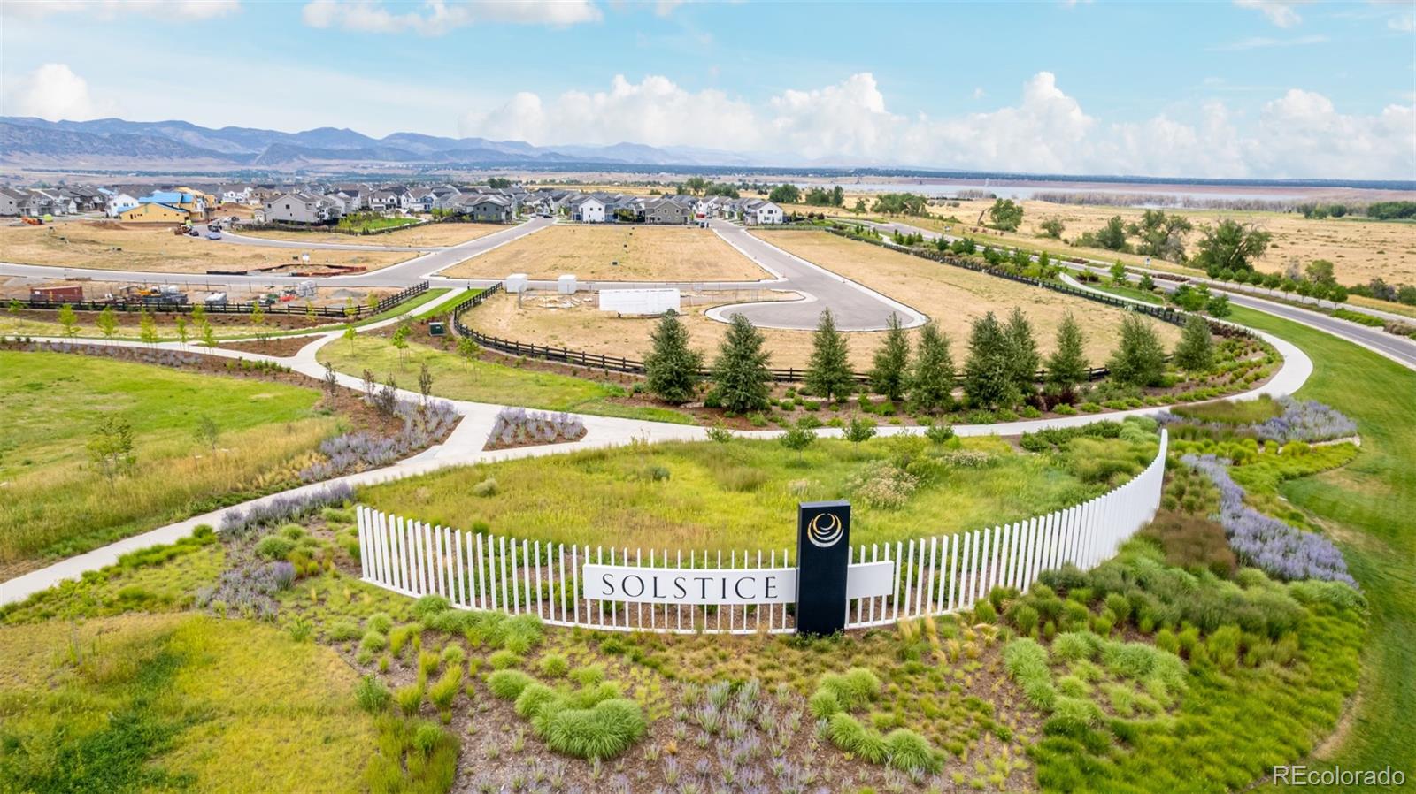 11238 Golden Hour Avenue