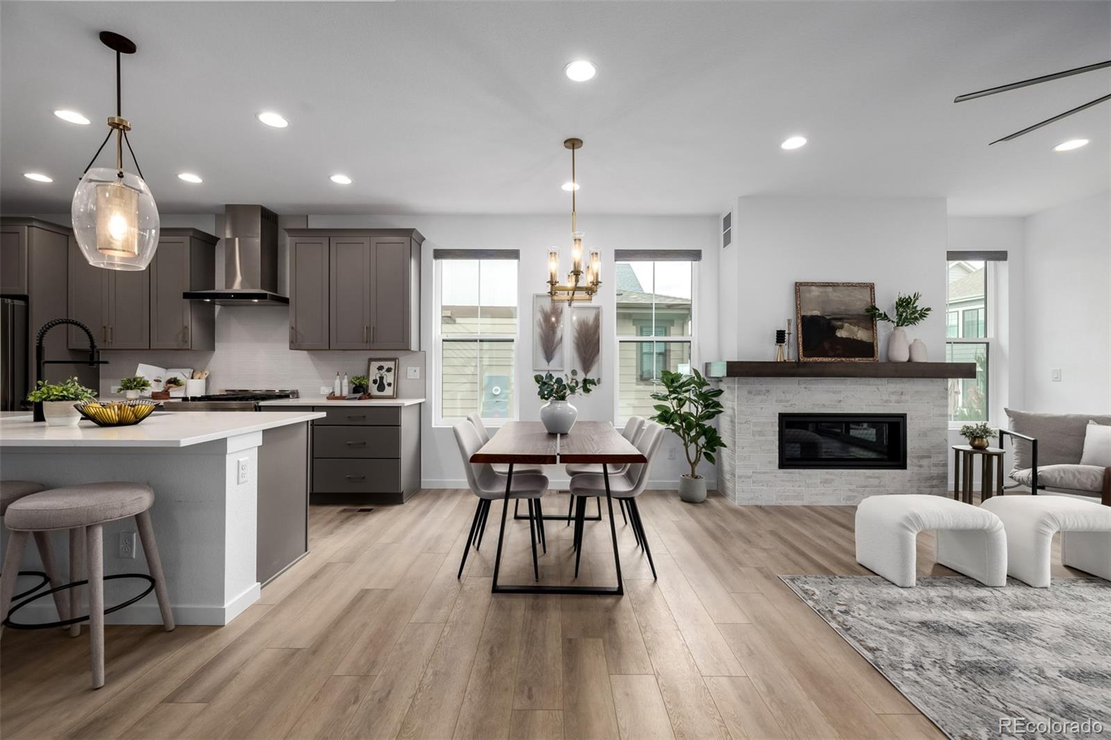 11238 Golden Hour Avenue