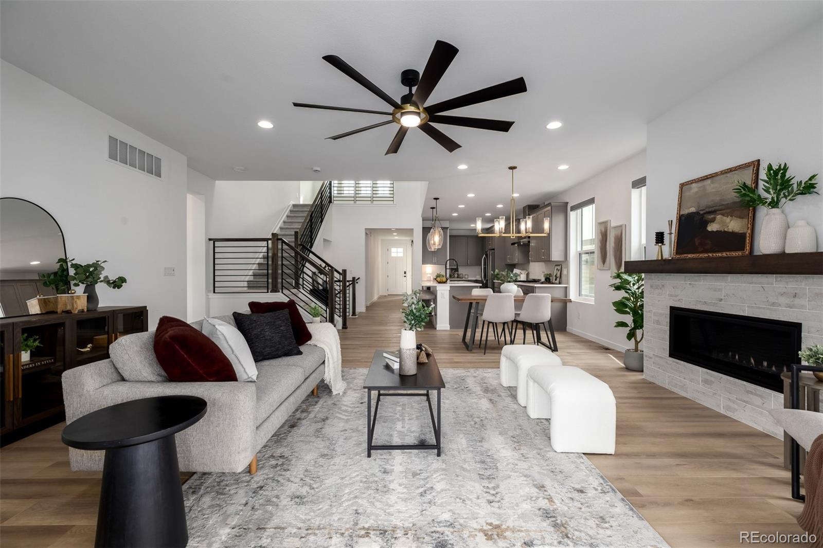 11238 Golden Hour Avenue