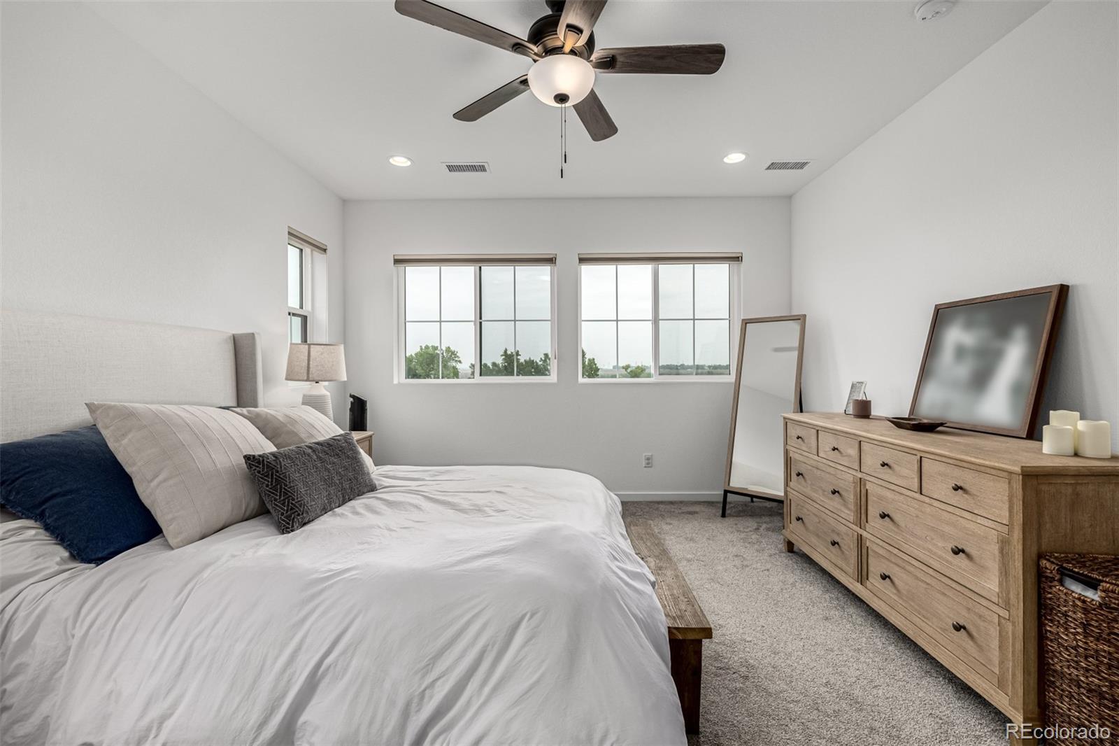 8785 Moonshimmer Trail