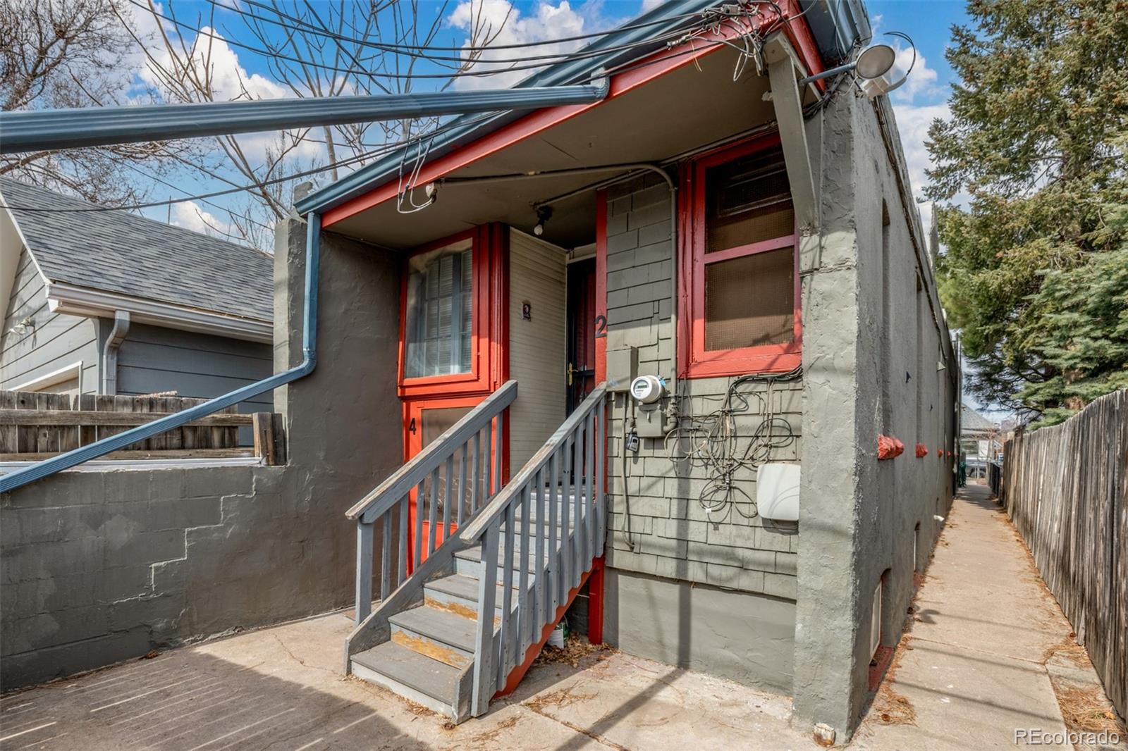 172 W Maple Avenue