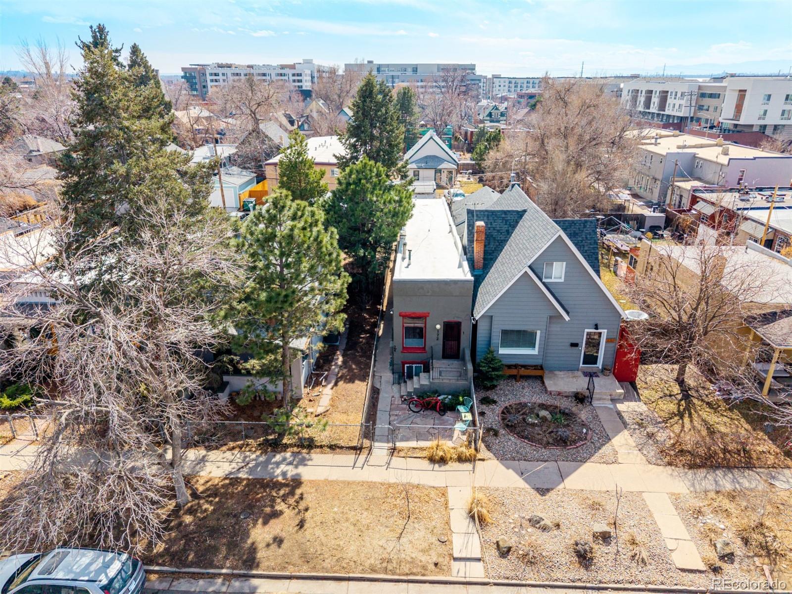 172 W Maple Avenue
