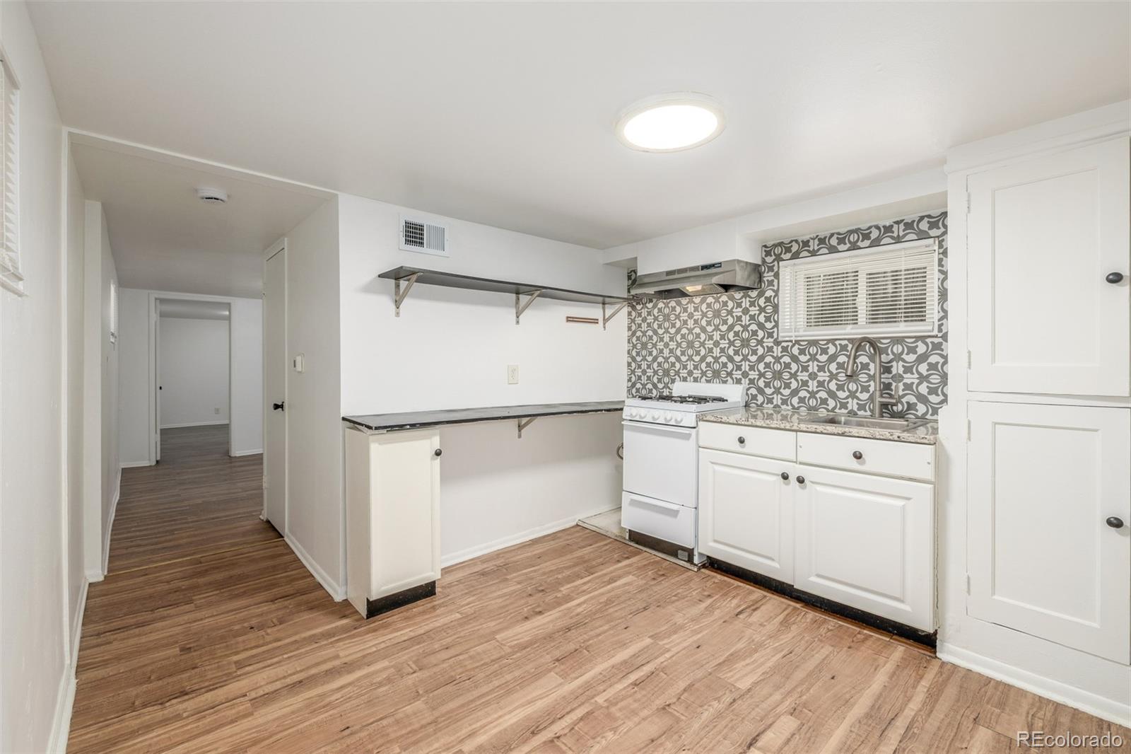 172 W Maple Avenue