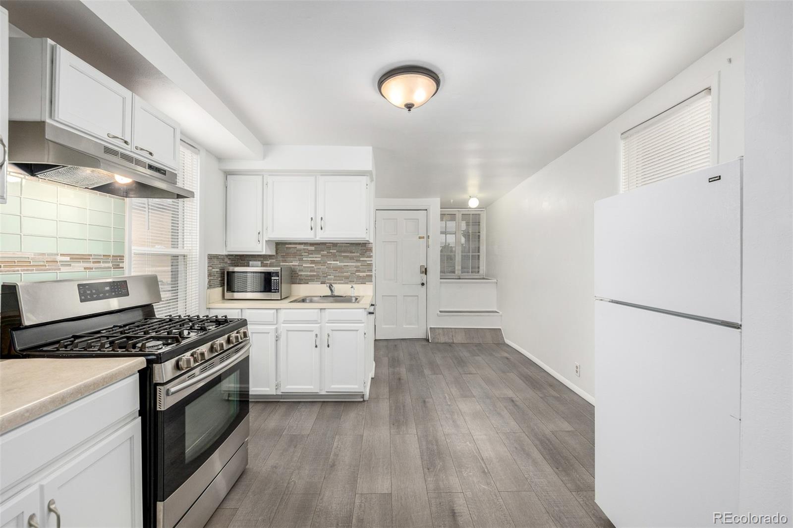 172 W Maple Avenue