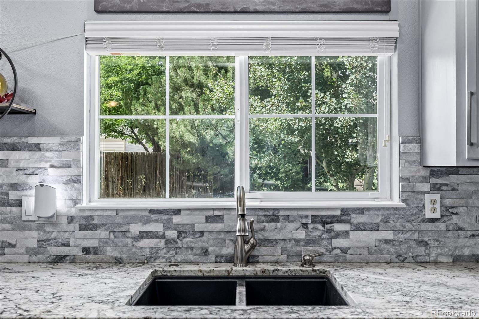 1273 N Heritage Avenue