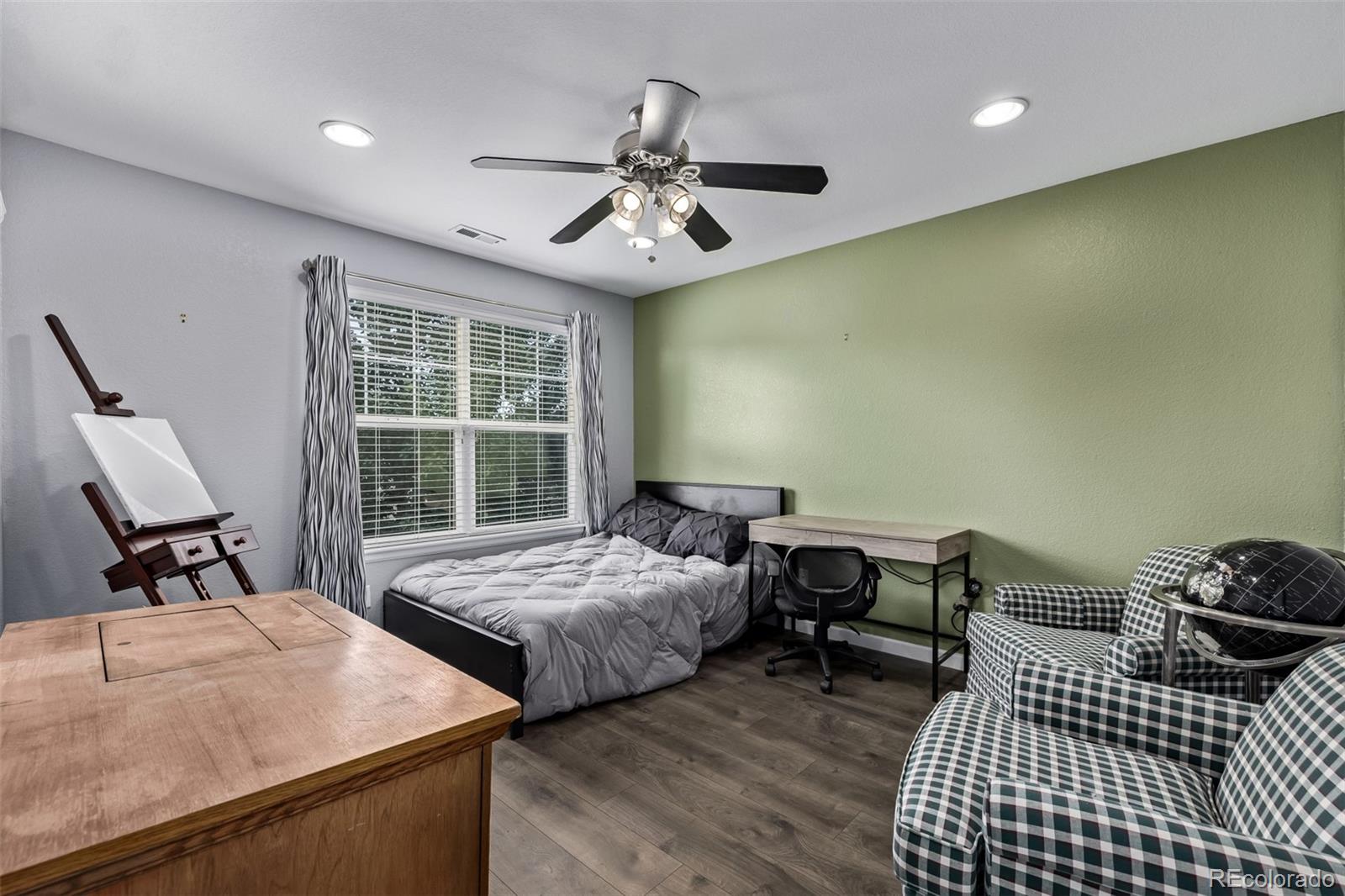 1273 N Heritage Avenue