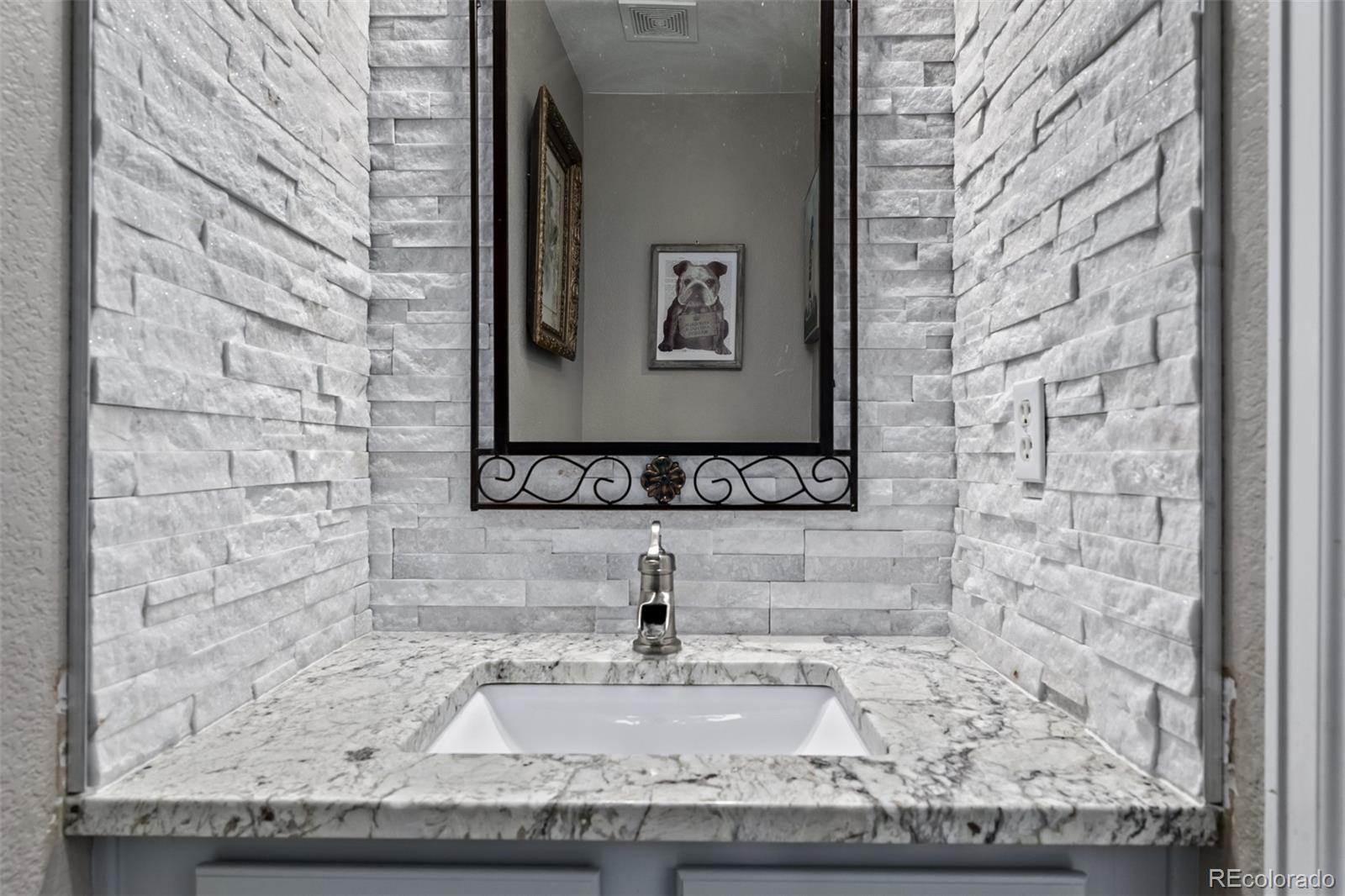 1273 N Heritage Avenue