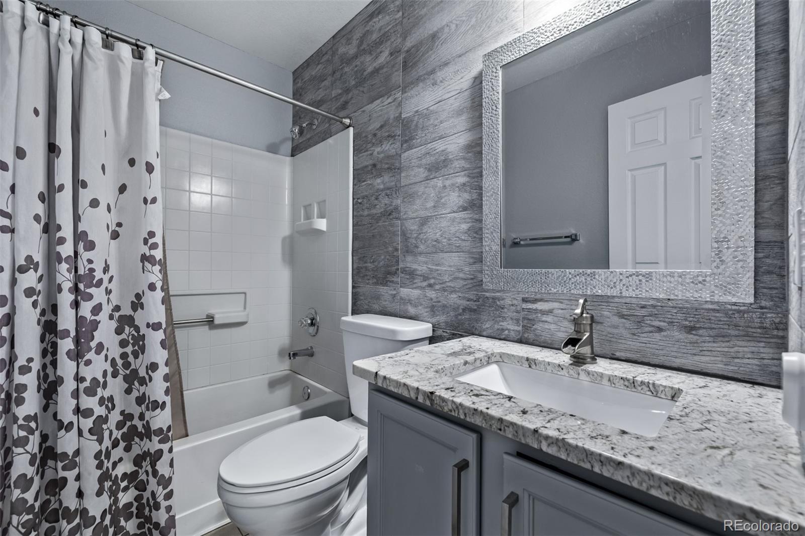 1273 N Heritage Avenue