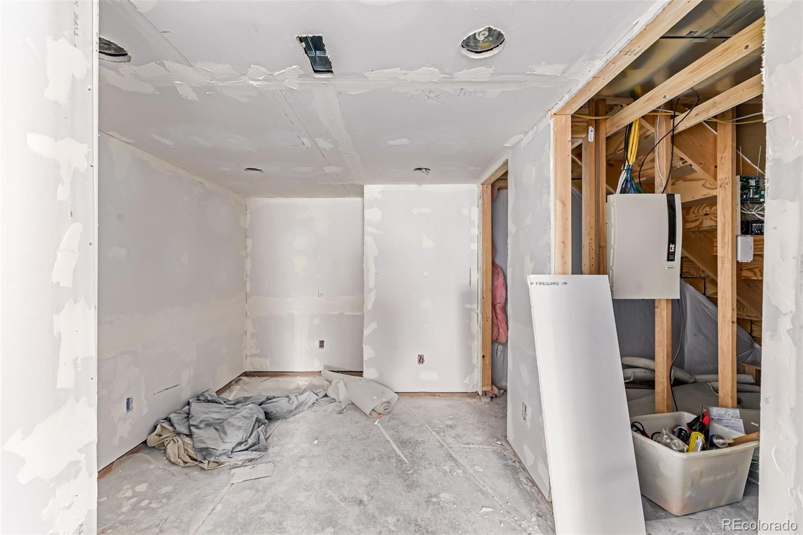 24248 E Roxbury Circle