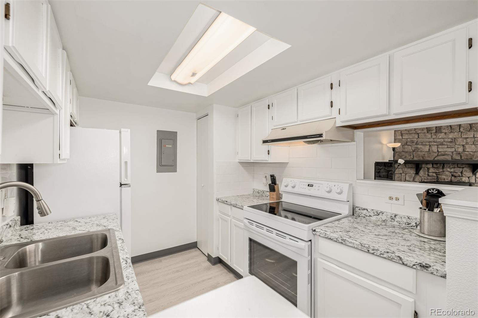 8335 Fairmount Drive Unit: 4-102