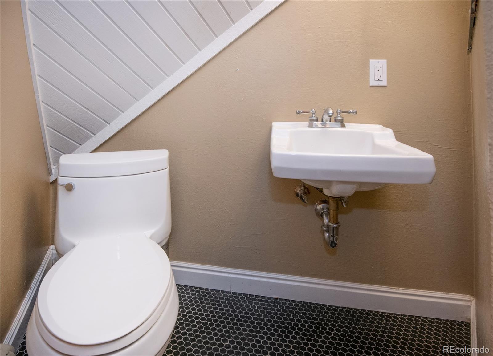 1400 Lions Ridge Loop Unit: A5