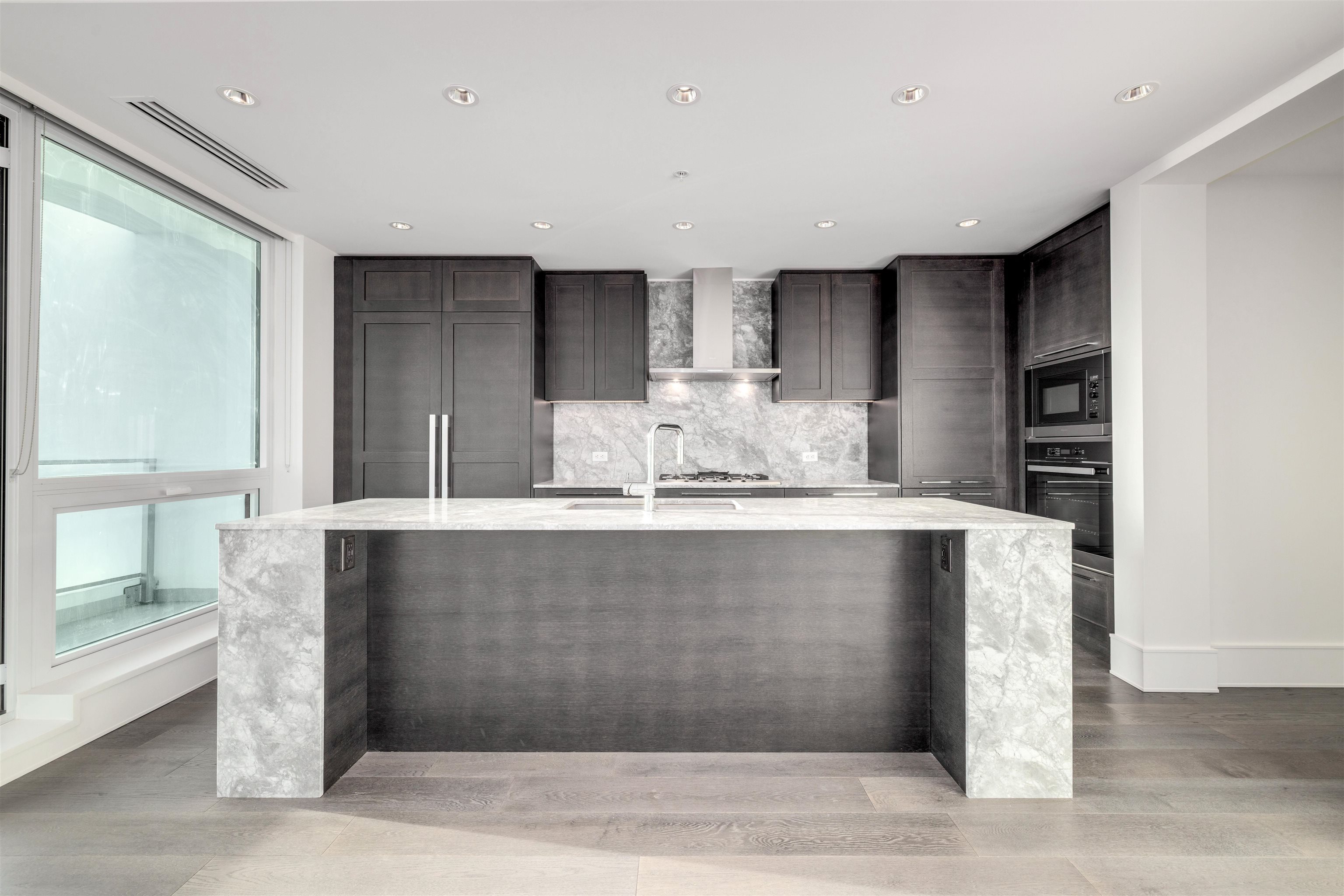 604 1501 FOSTER STREET Unit: 604