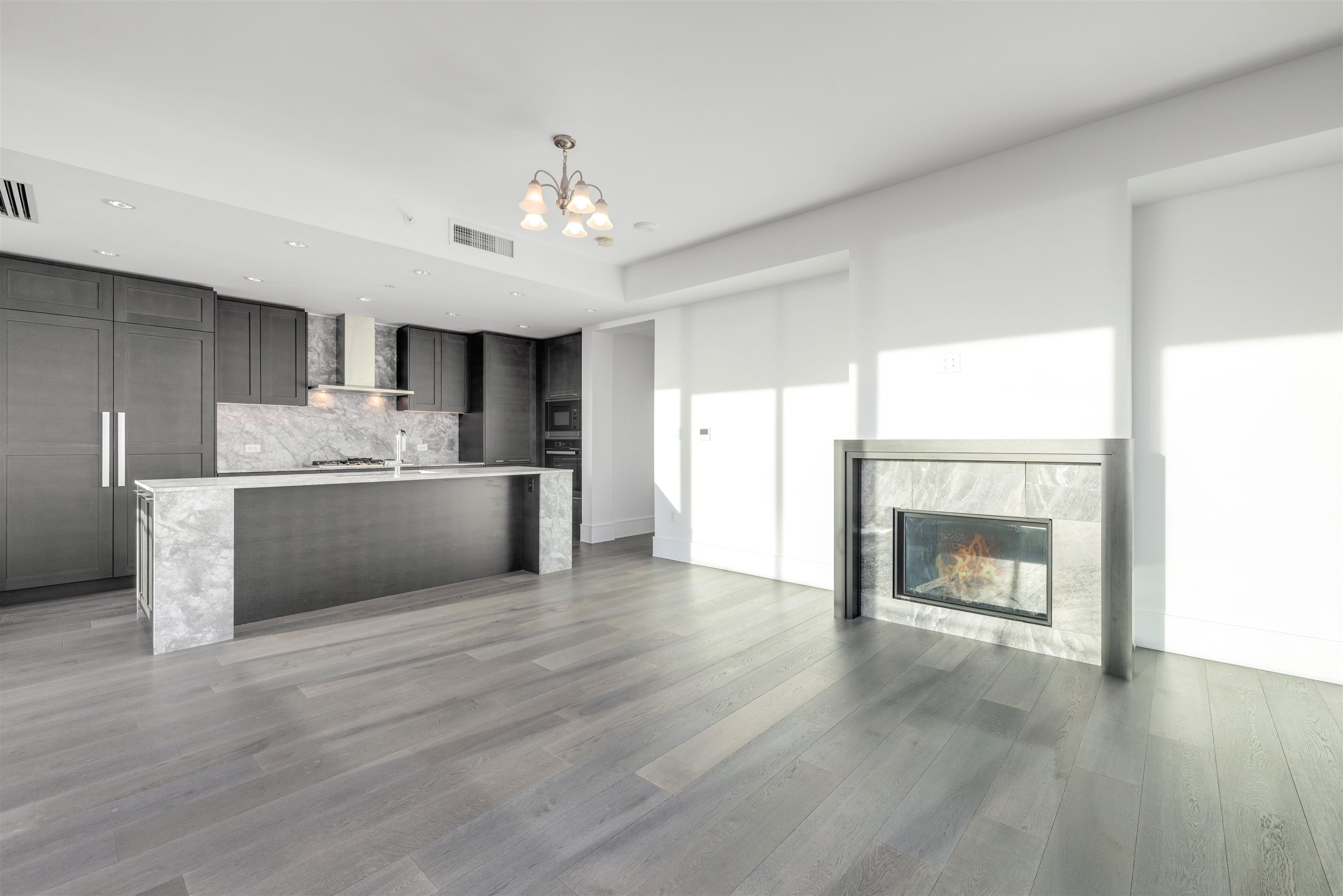 604 1501 FOSTER STREET Unit: 604