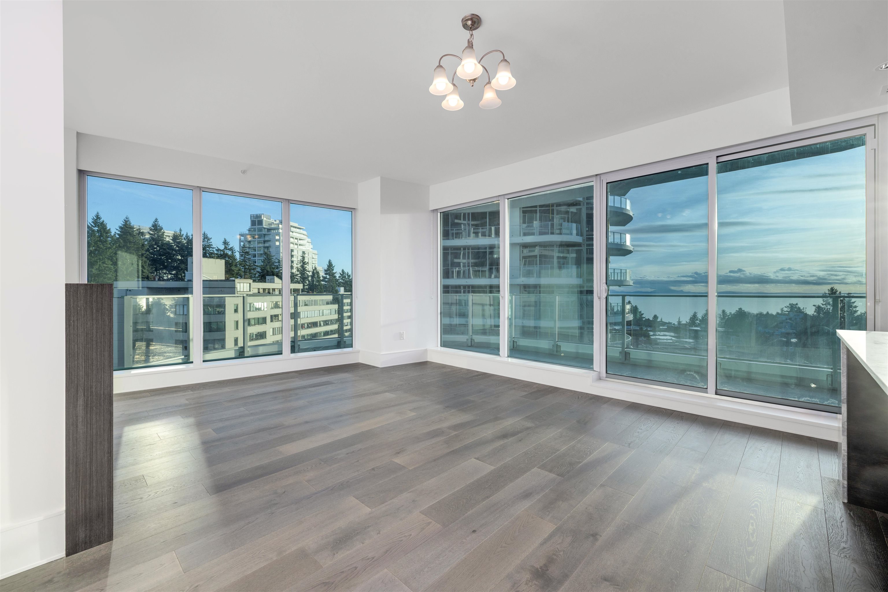 604 1501 FOSTER STREET Unit: 604