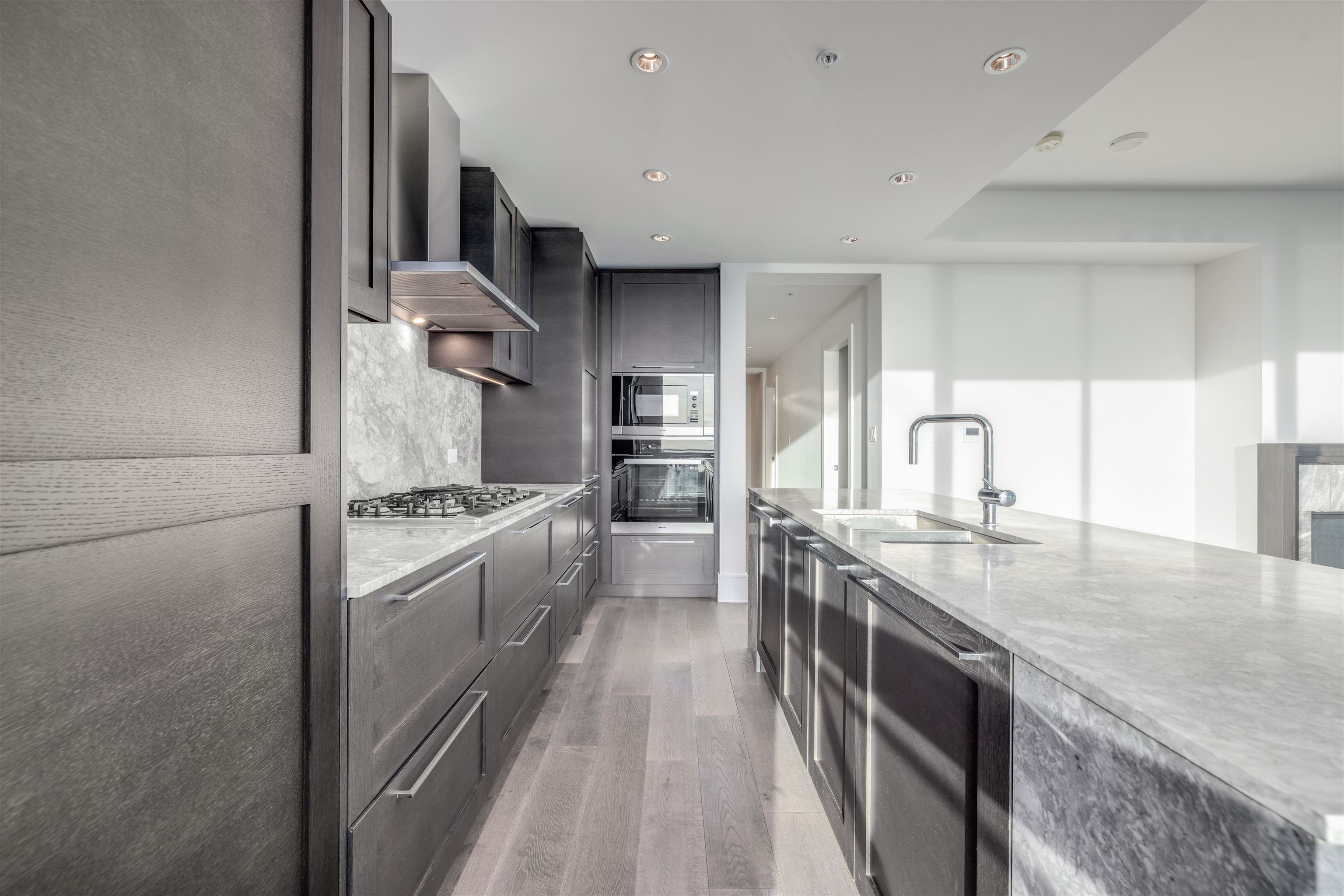 604 1501 FOSTER STREET Unit: 604