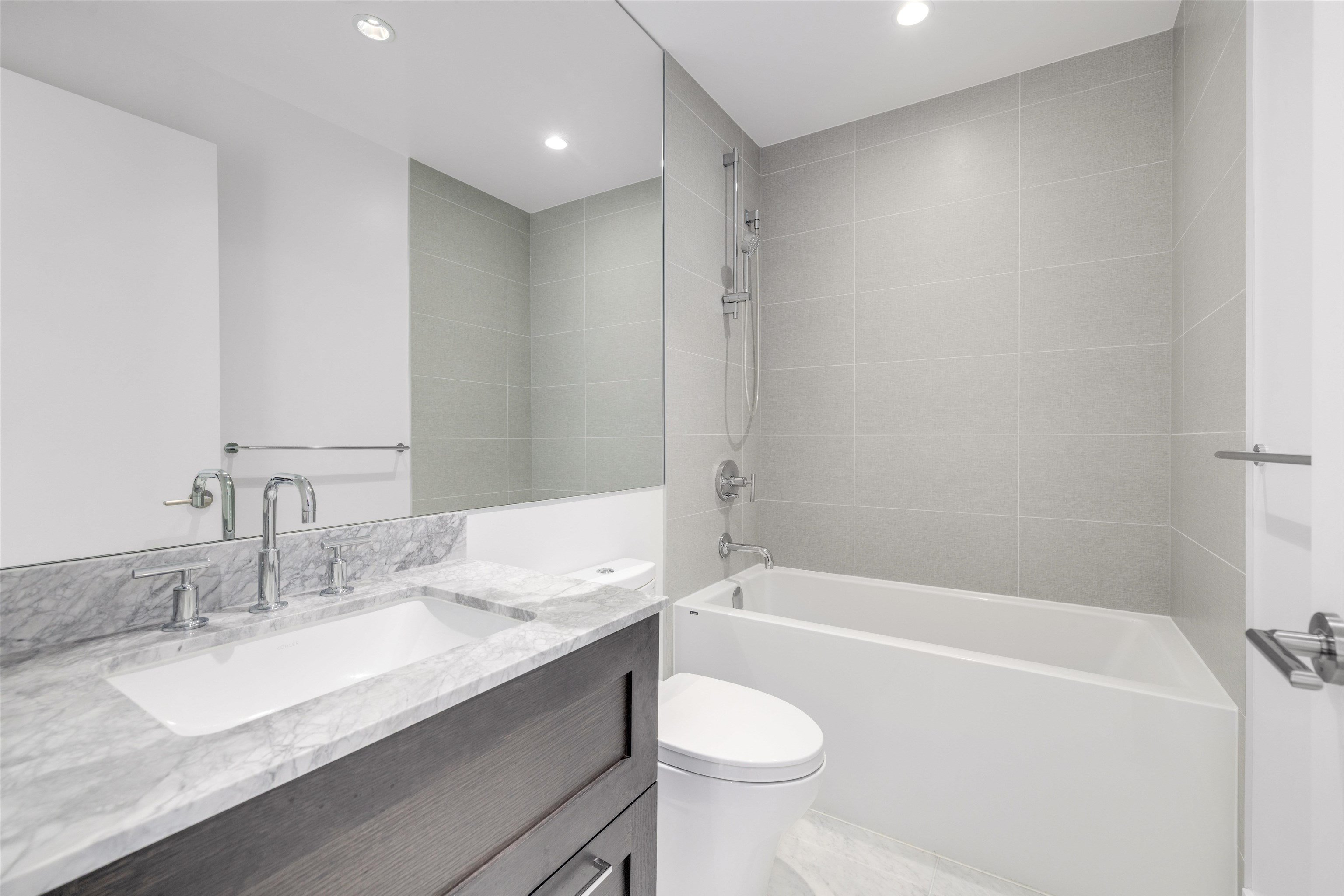 604 1501 FOSTER STREET Unit: 604