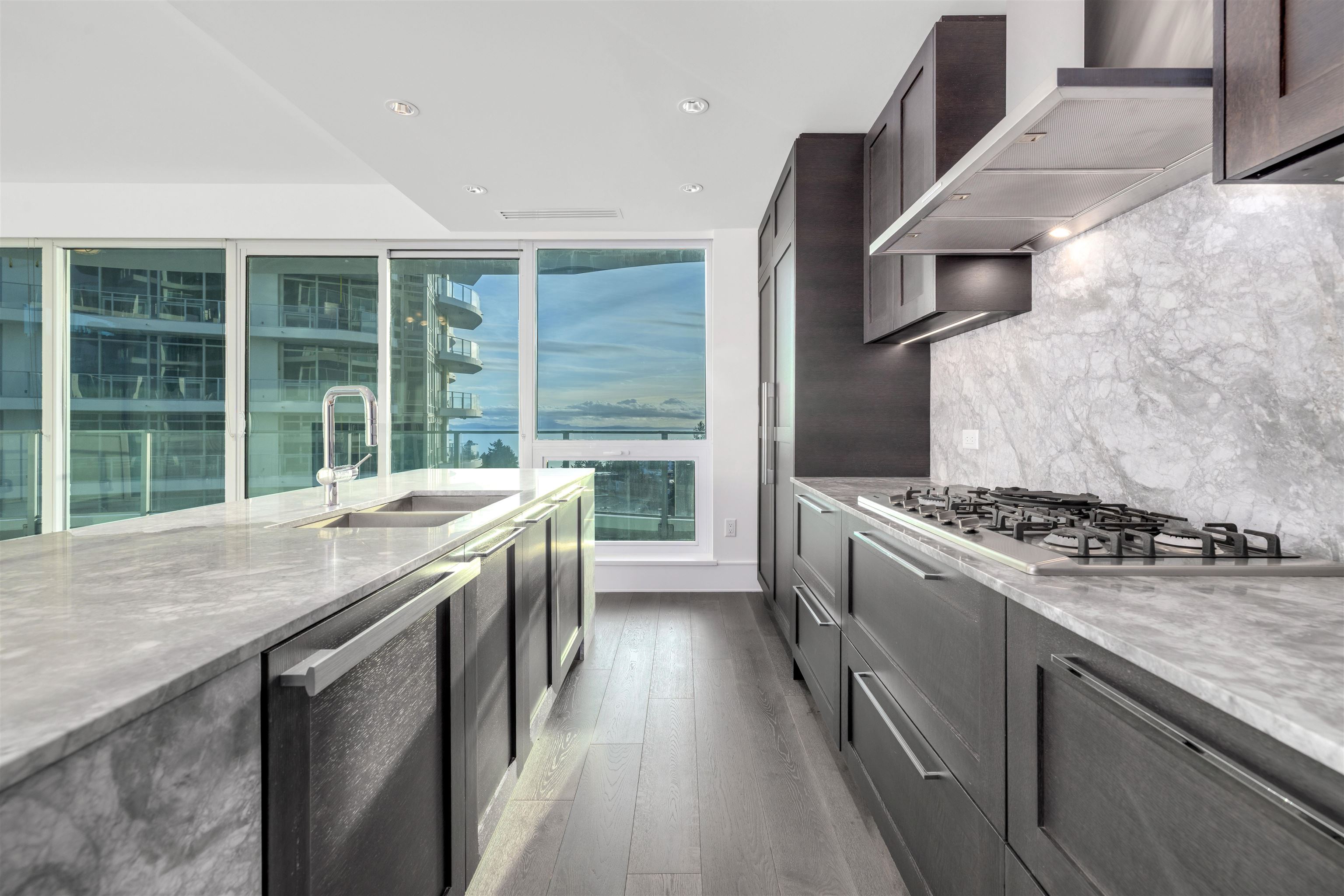 604 1501 FOSTER STREET Unit: 604