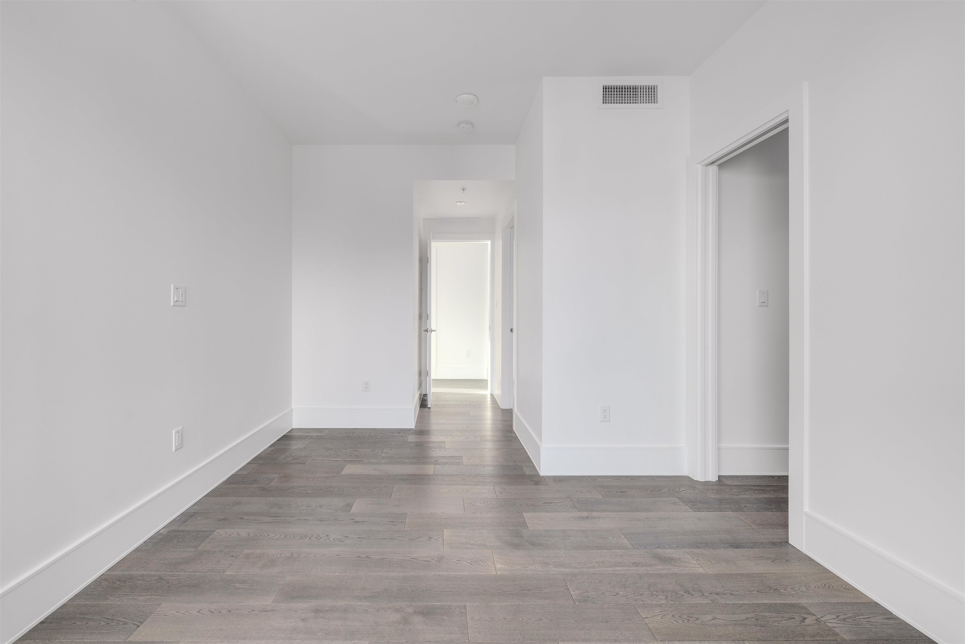 604 1501 FOSTER STREET Unit: 604