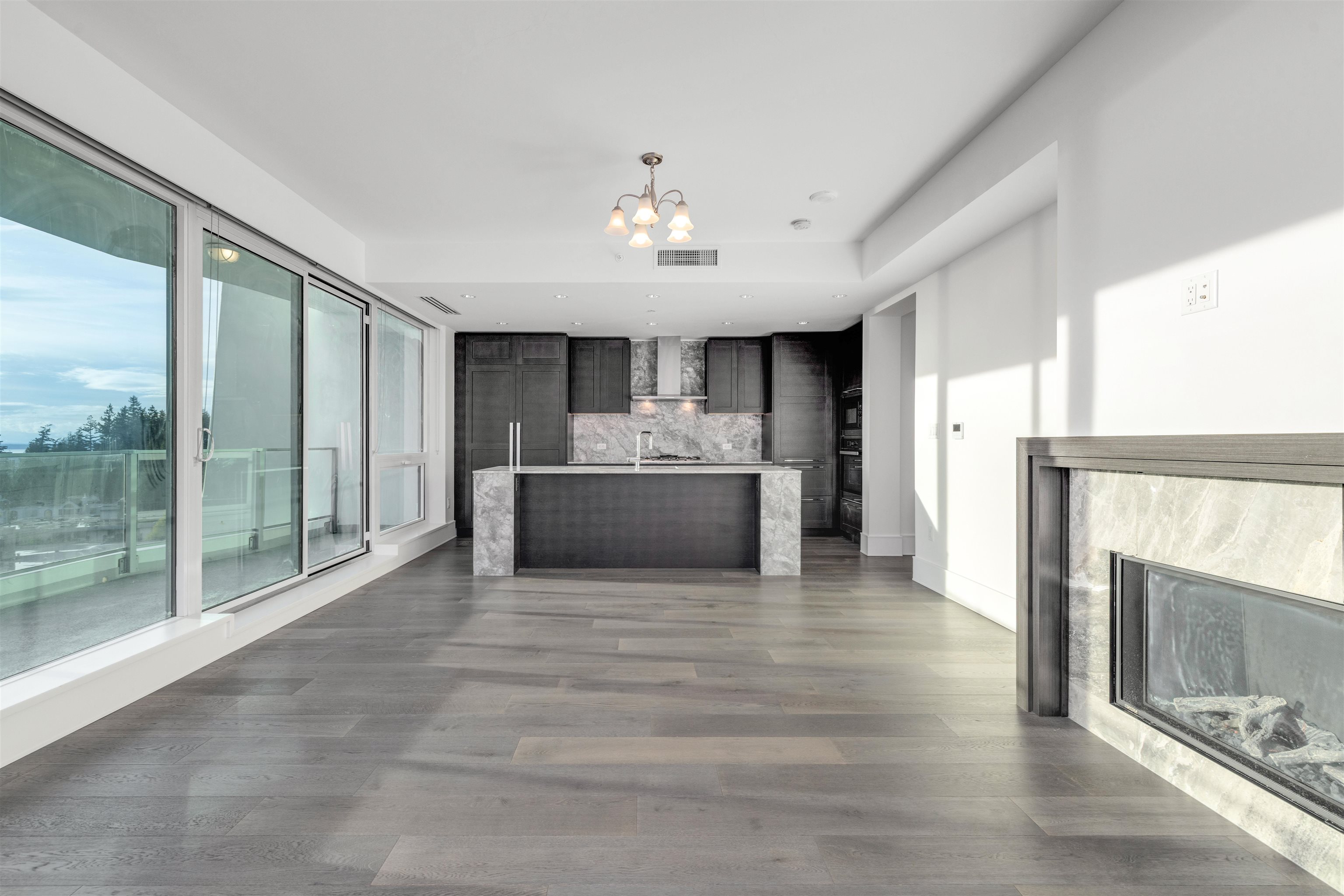 604 1501 FOSTER STREET Unit: 604