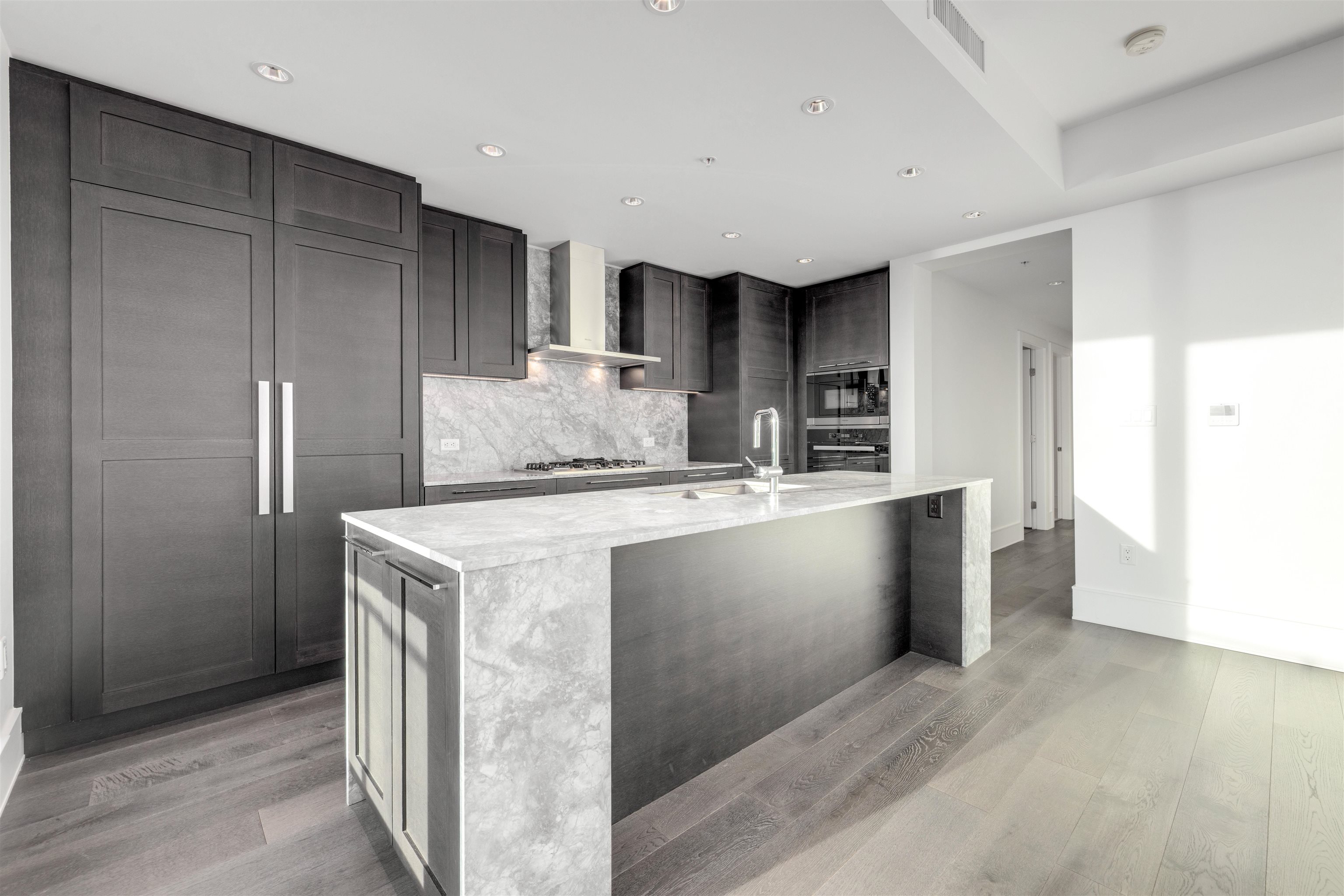 604 1501 FOSTER STREET Unit: 604