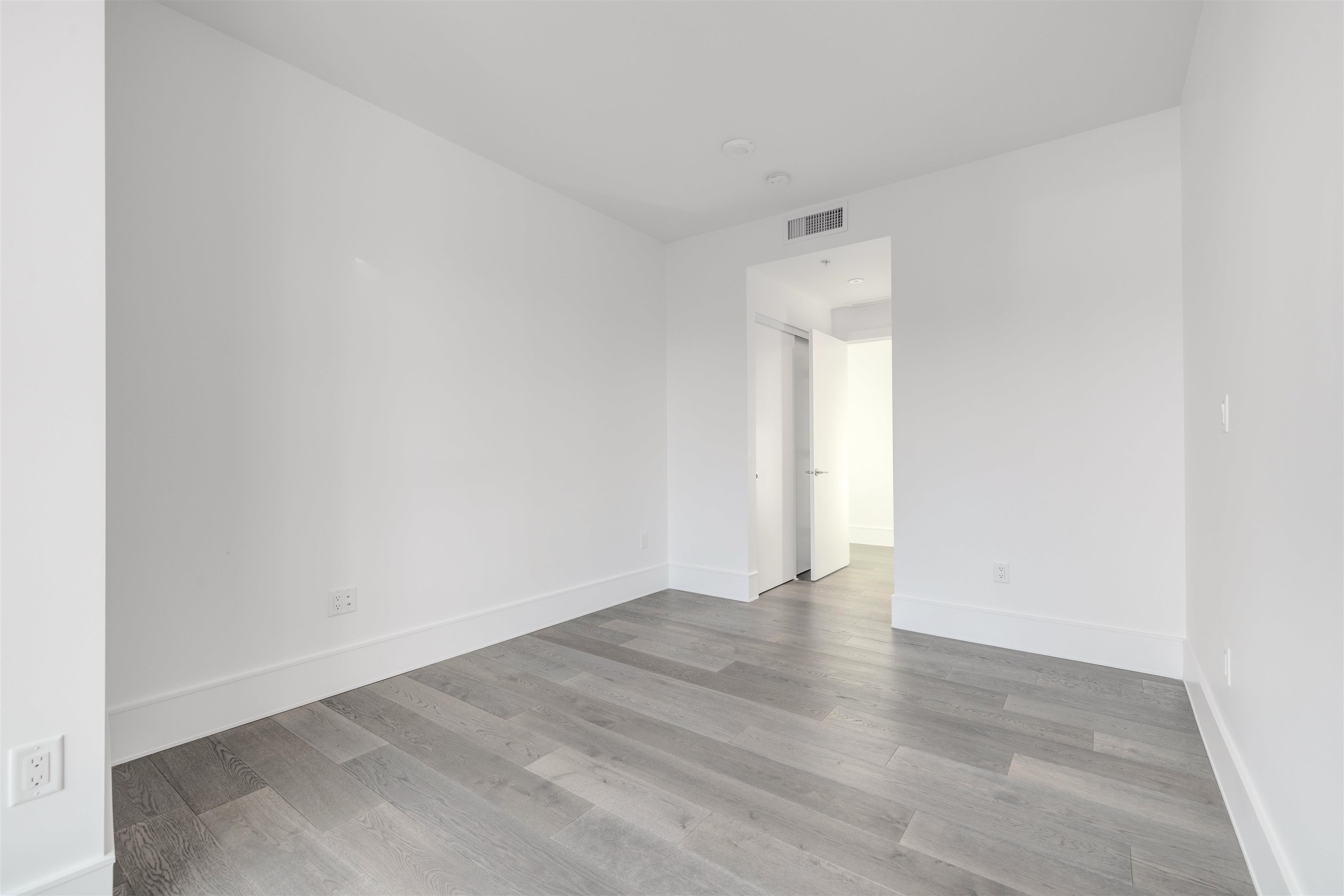 604 1501 FOSTER STREET Unit: 604