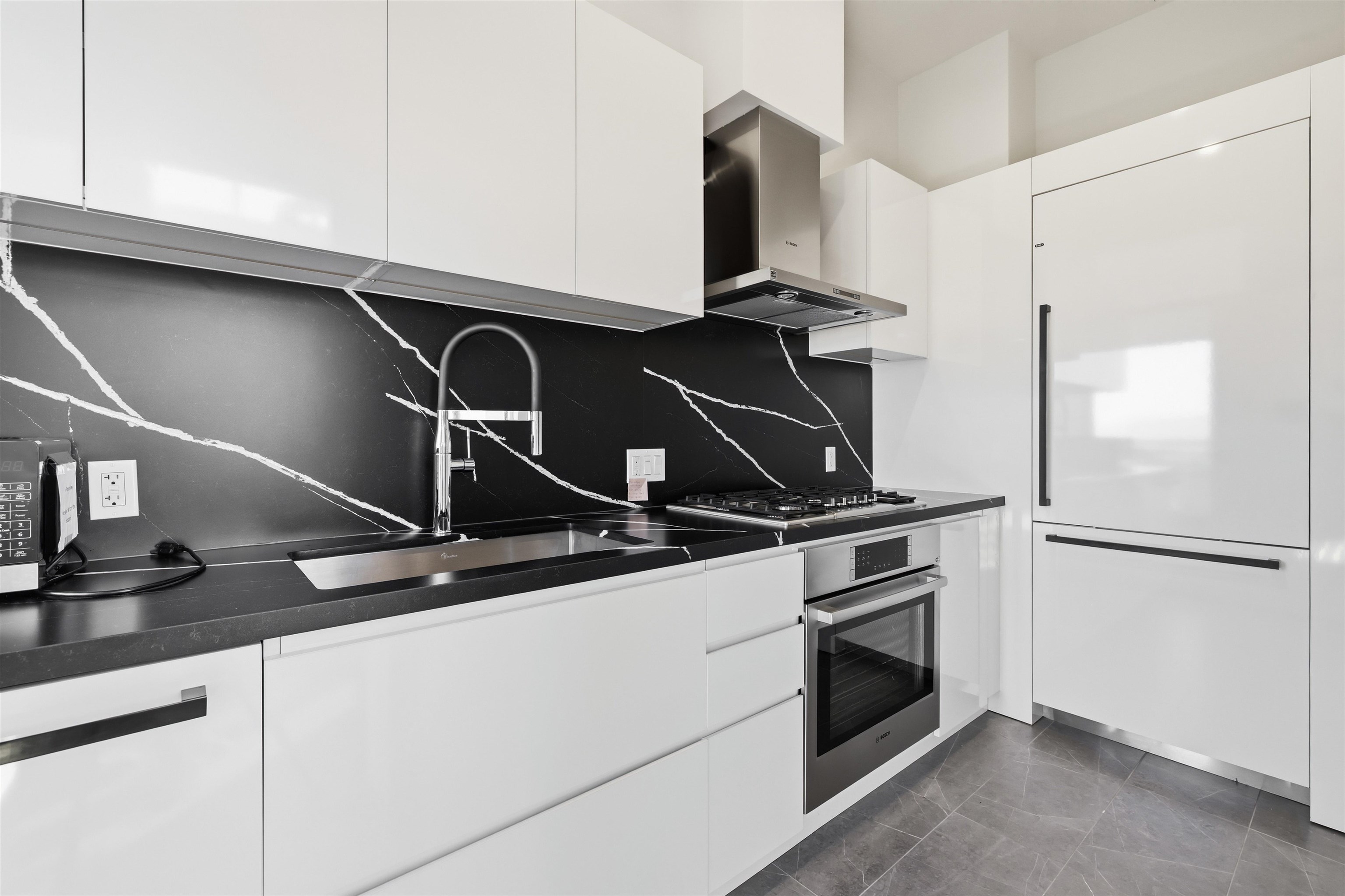 1103 1526 FINLAY STREET Unit: 1103