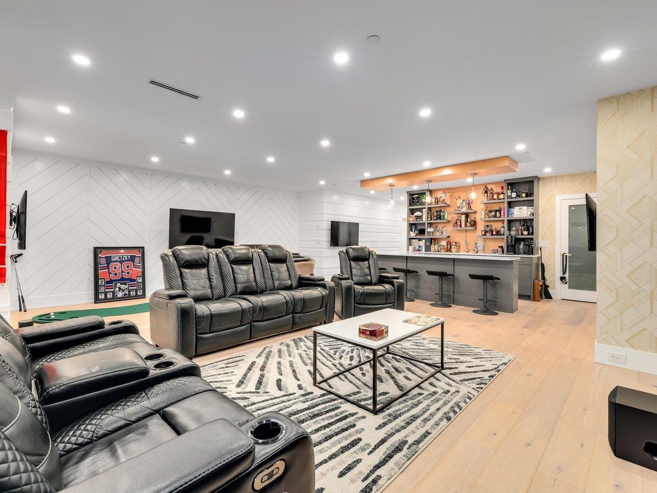 1126 STEVENS STREET