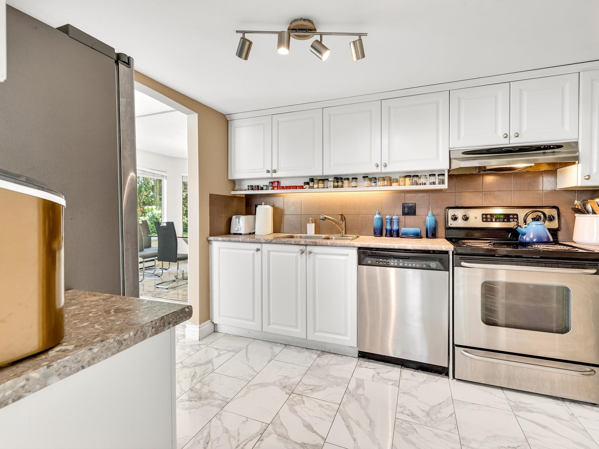 101 1225 MERKLIN STREET Unit: 101