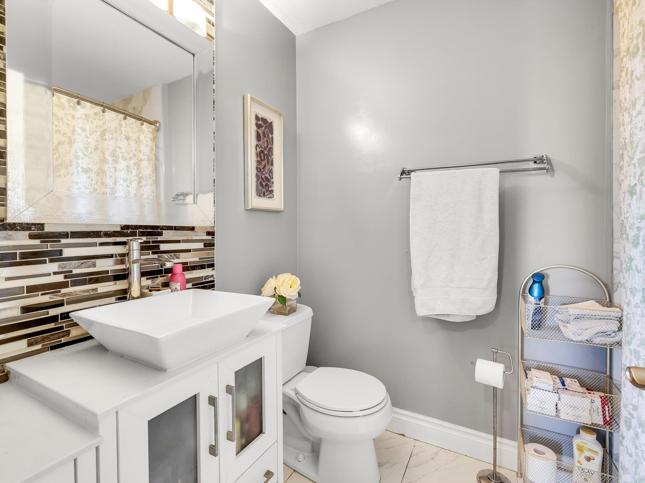 101 1225 MERKLIN STREET Unit: 101