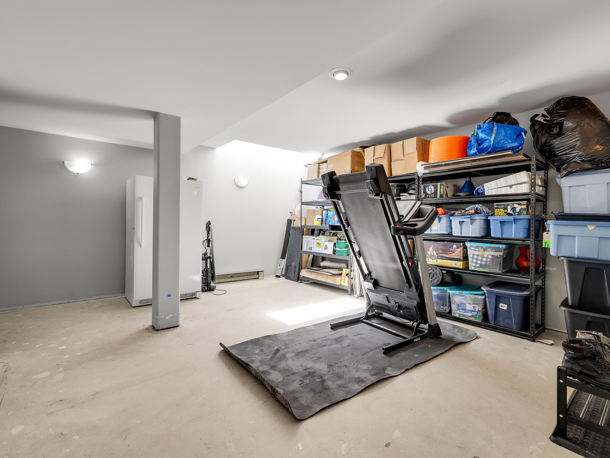 101 1225 MERKLIN STREET Unit: 101