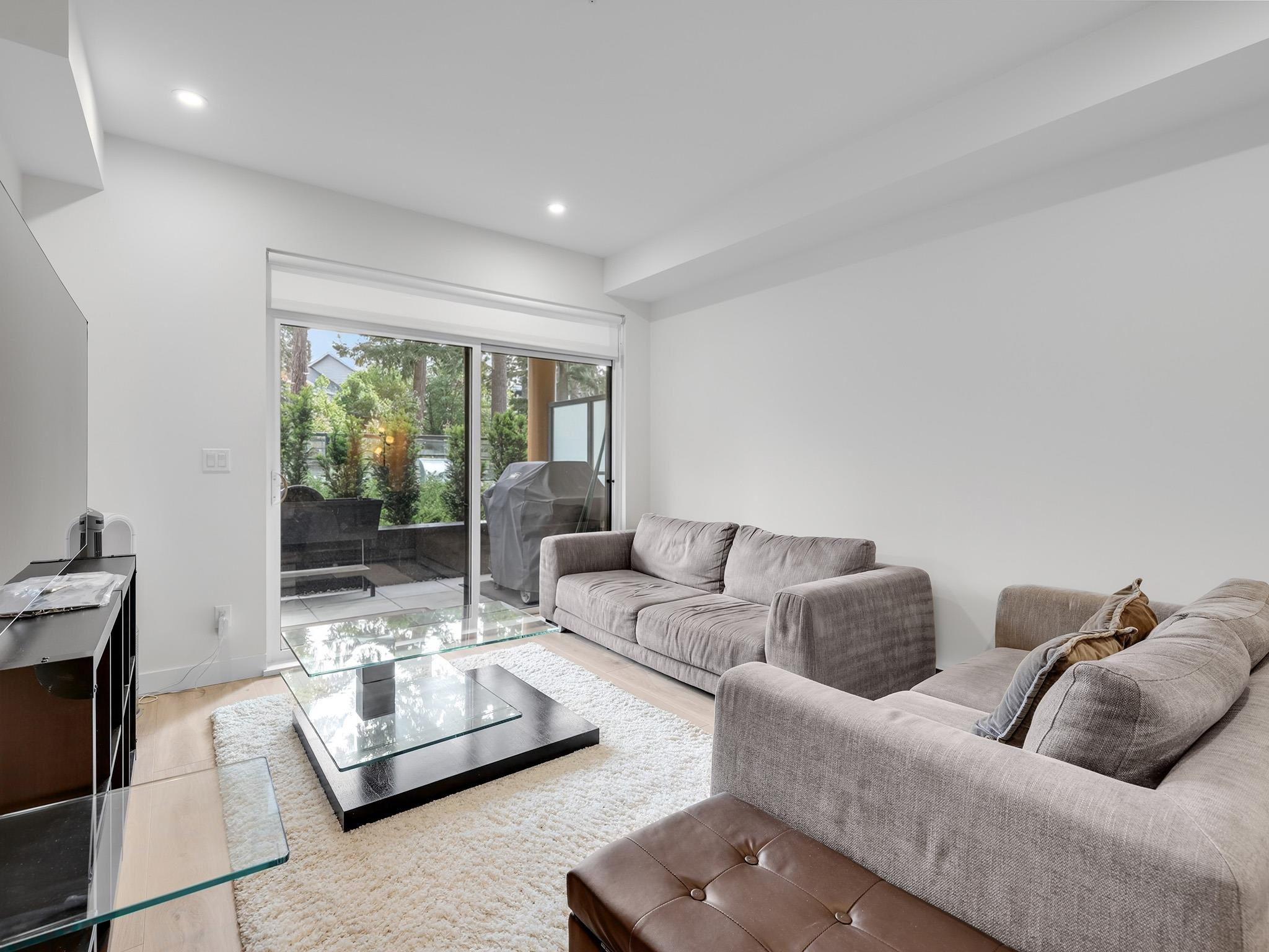 134 2635 KING GEORGE BOULEVARD Unit: 134