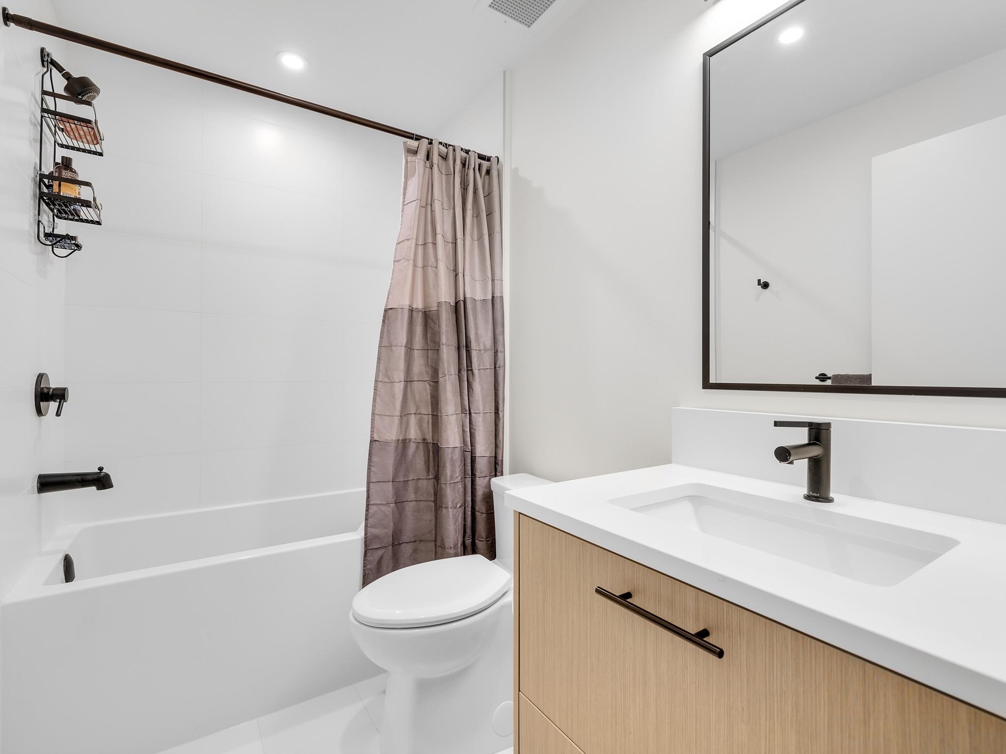 134 2635 KING GEORGE BOULEVARD Unit: 134