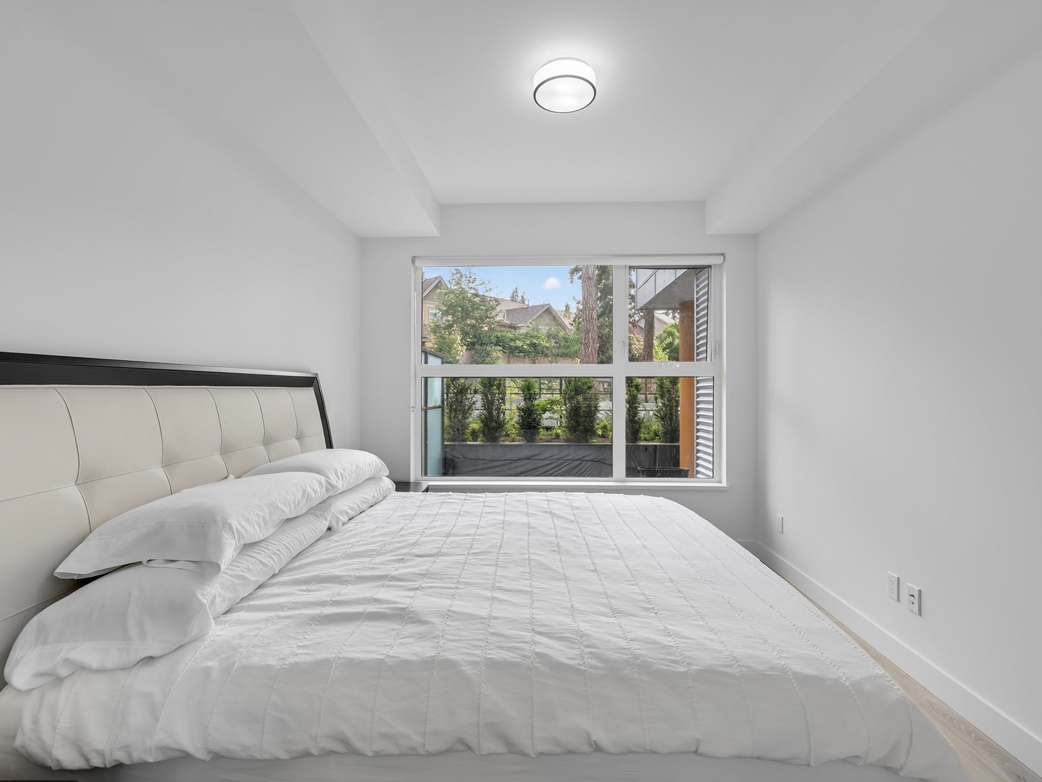 134 2635 KING GEORGE BOULEVARD Unit: 134