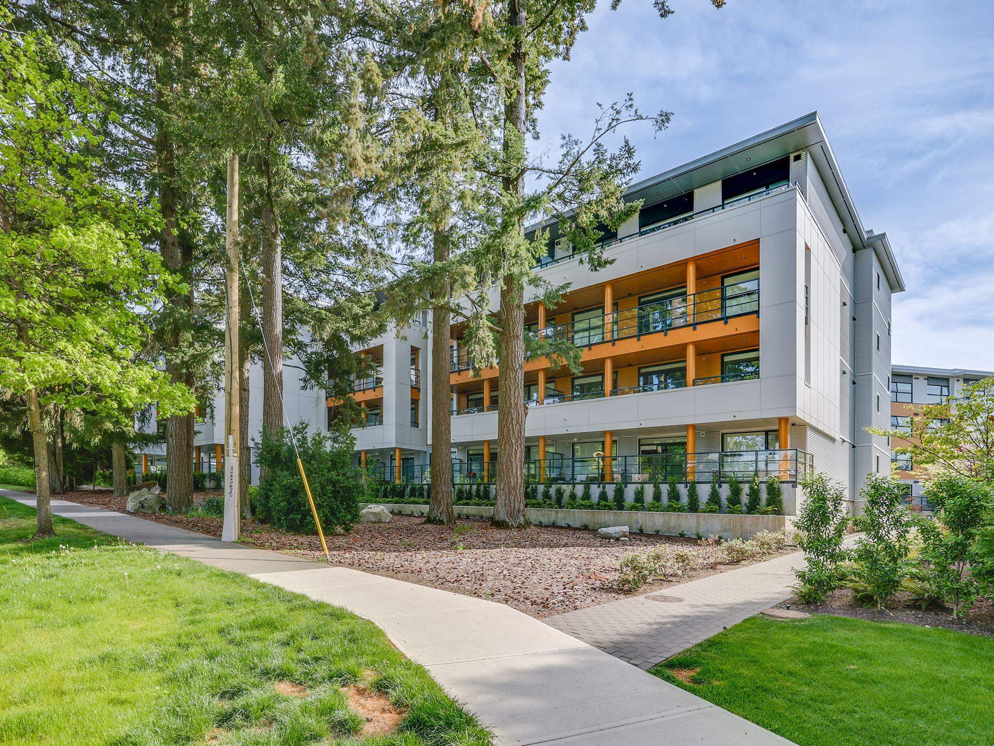 134 2635 KING GEORGE BOULEVARD Unit: 134
