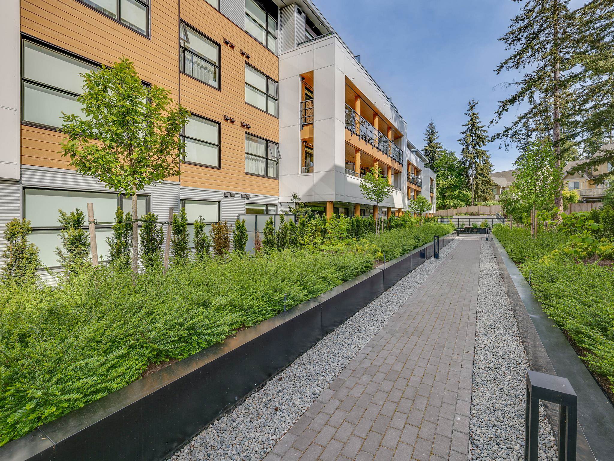 134 2635 KING GEORGE BOULEVARD Unit: 134