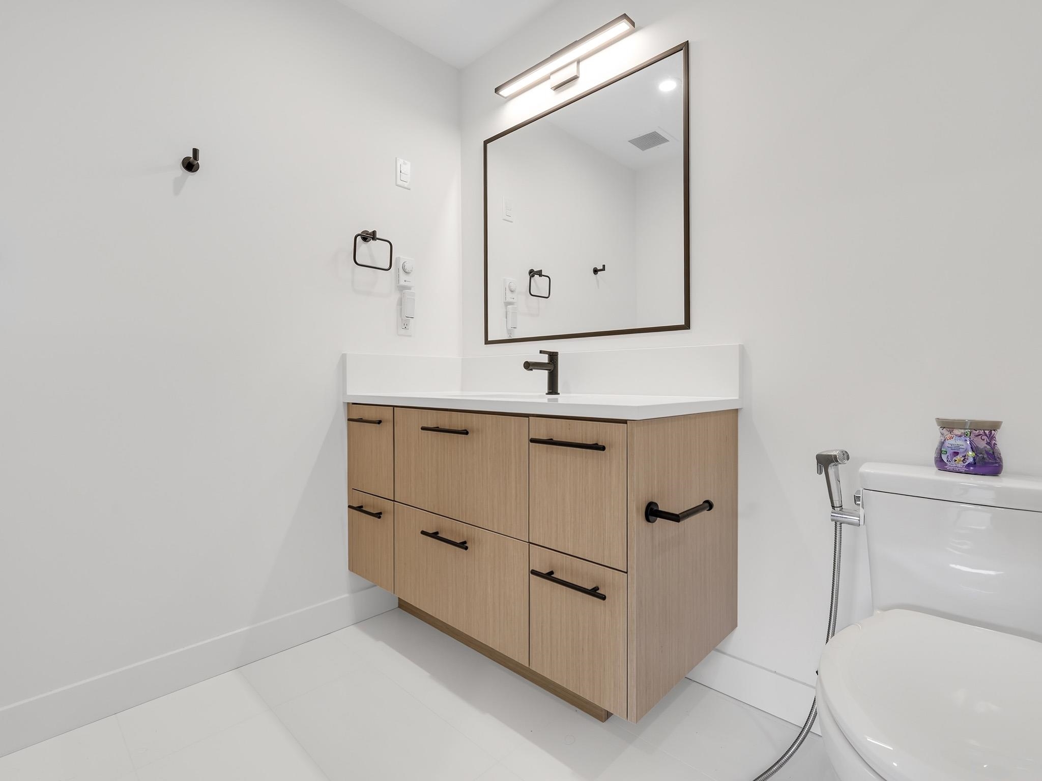 134 2635 KING GEORGE BOULEVARD Unit: 134