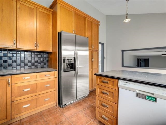 18208 21A AVENUE