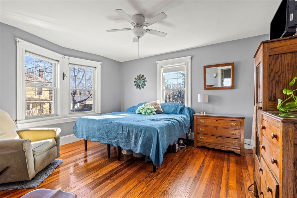 9 Larchmont Rd