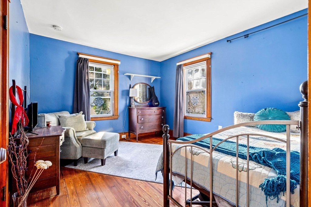 9 Larchmont Rd